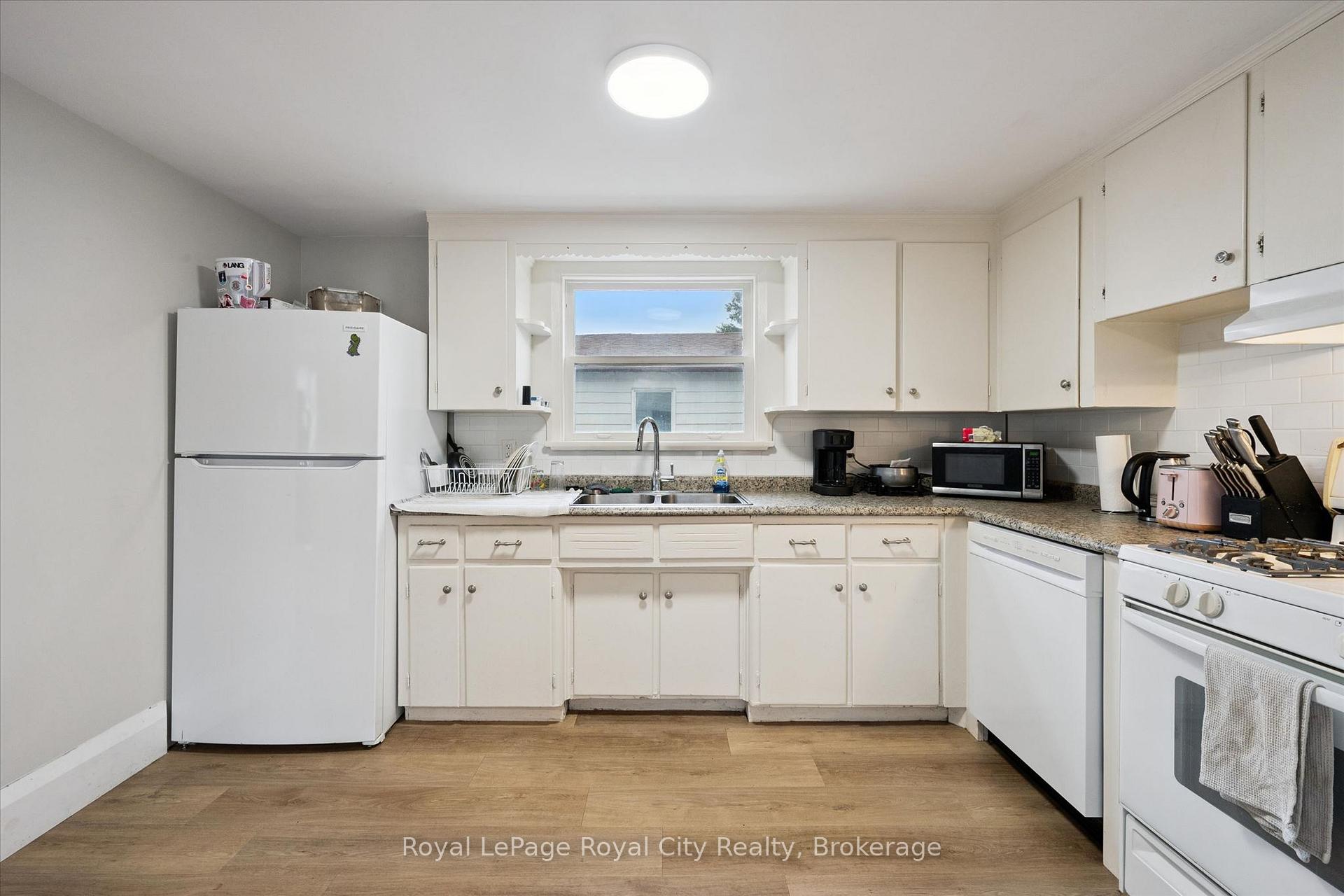 Photo 4 of Unit 2, 29 Hooper Street W, Guelph, St. Patrick's Ward — HOMEH