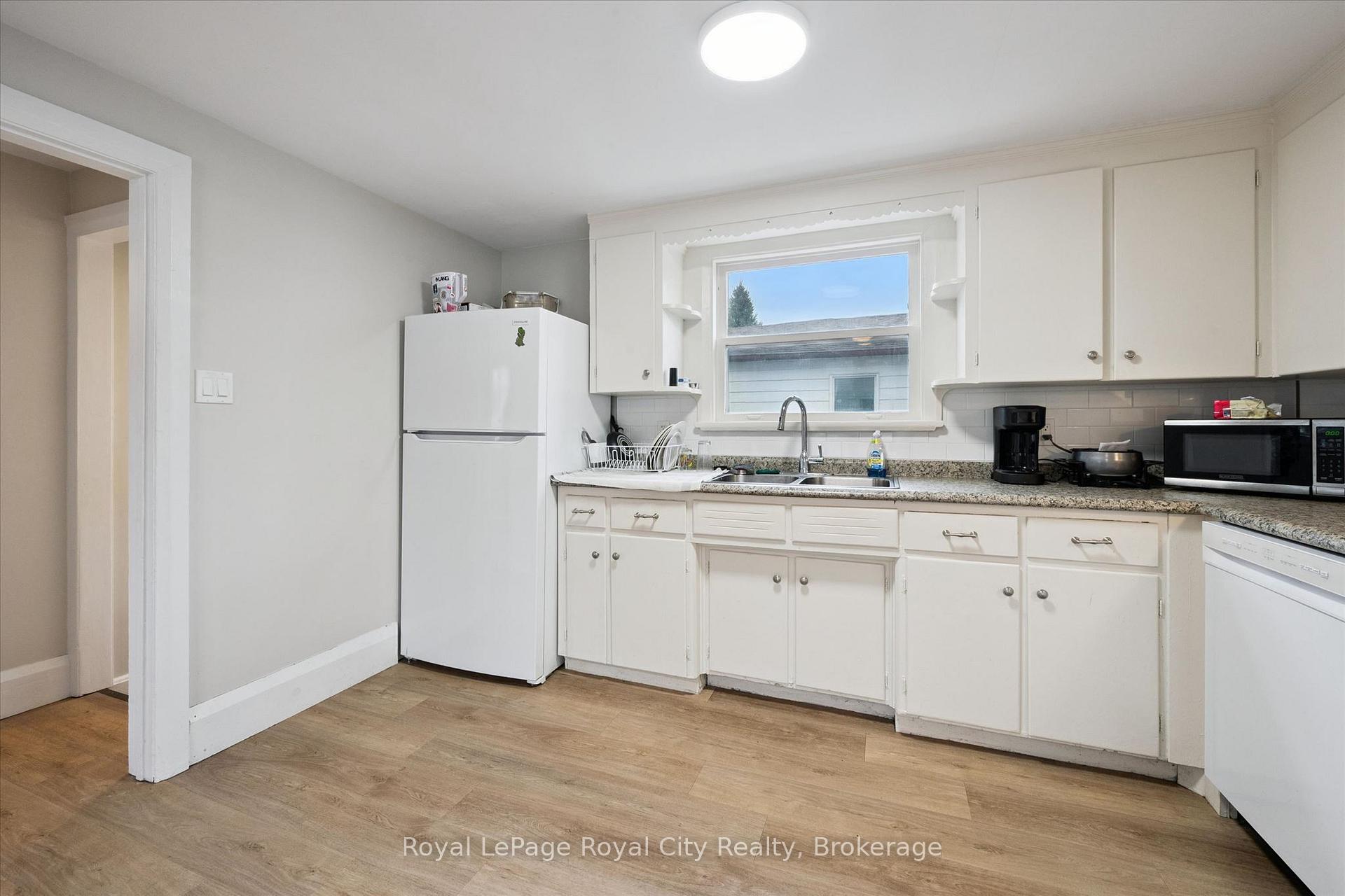 Photo 5 of Unit 2, 29 Hooper Street W, Guelph, St. Patrick's Ward — HOMEH
