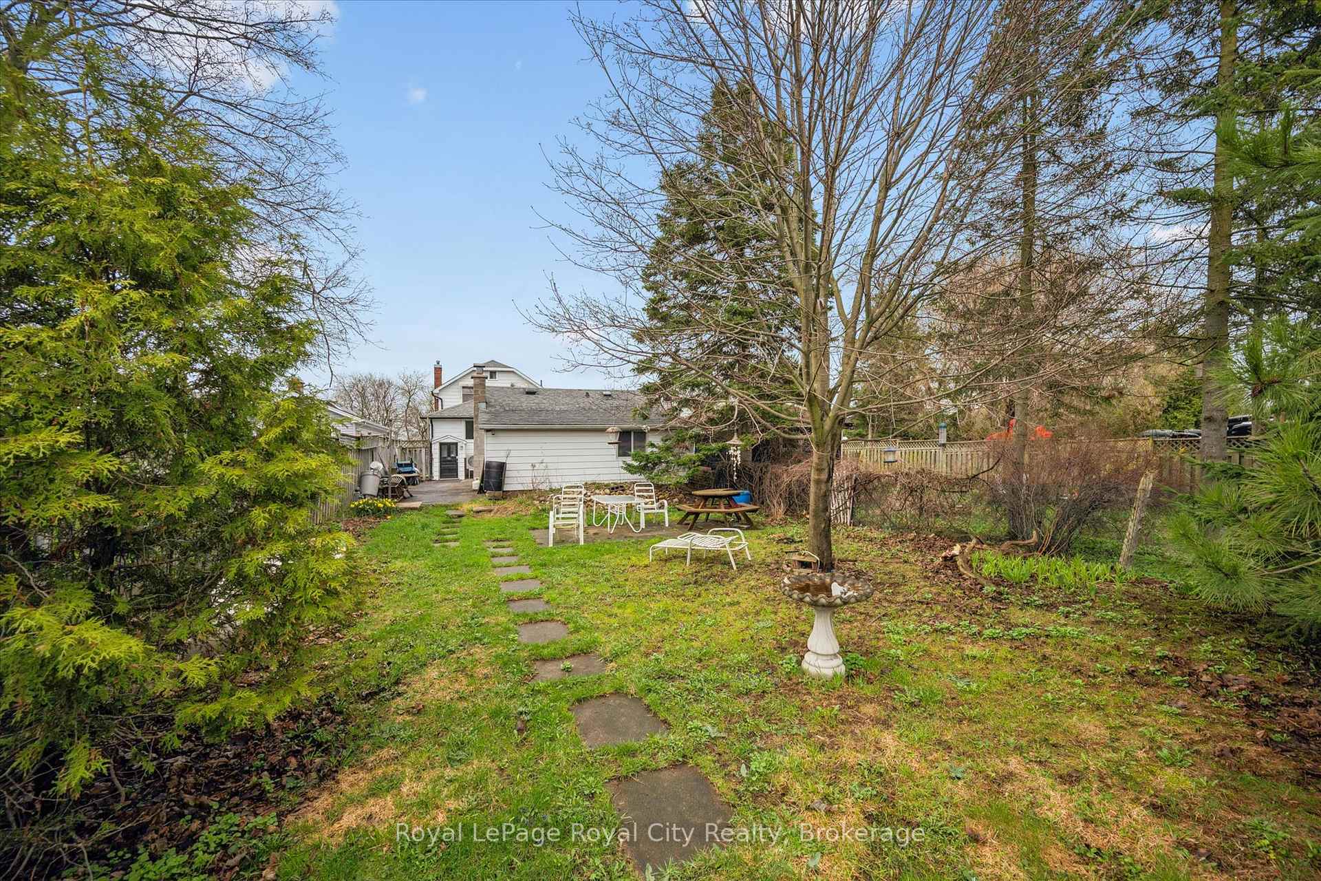 Photo 25 of Unit 2, 29 Hooper Street W, Guelph, St. Patrick's Ward — HOMEH