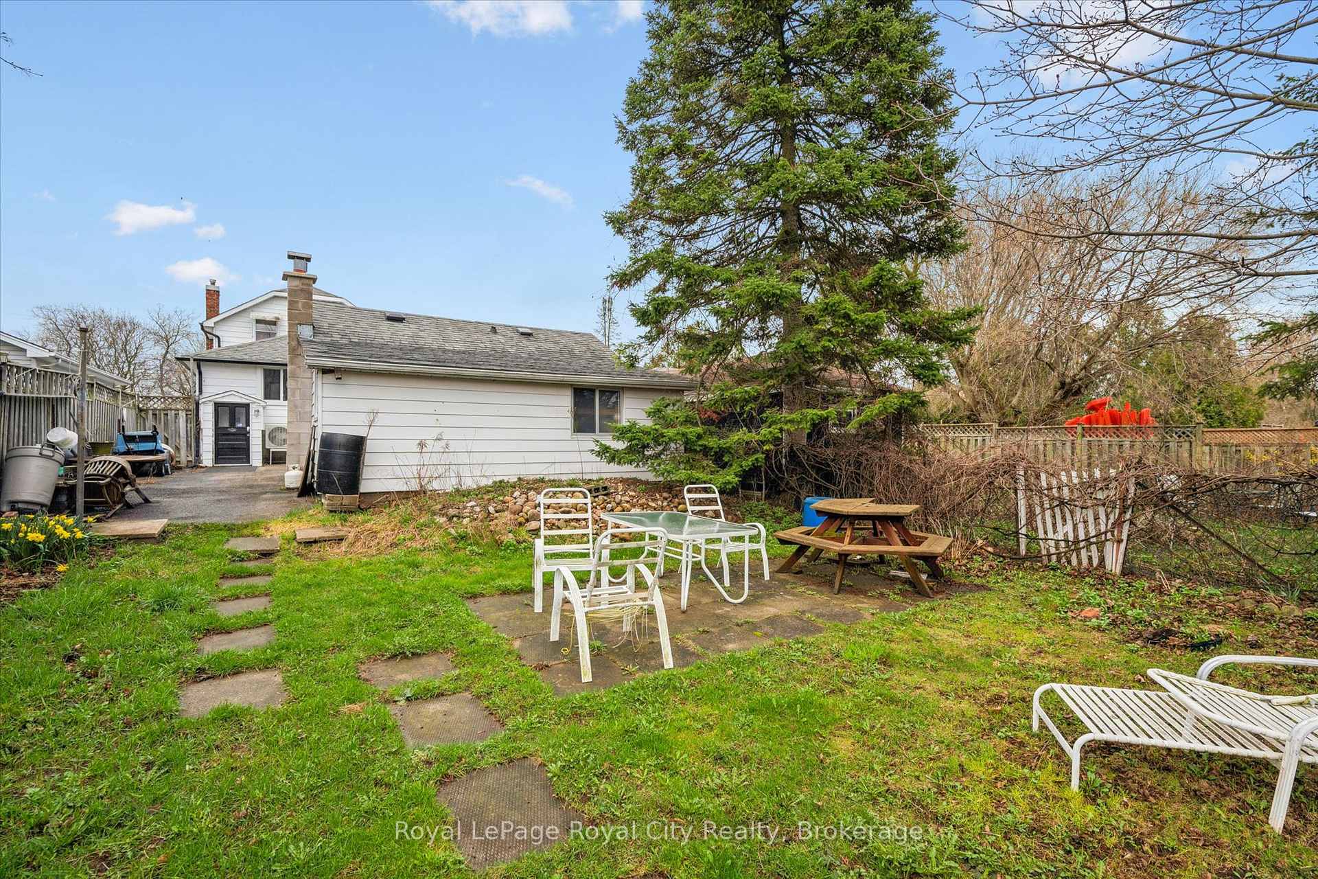 Photo 26 of Unit 2, 29 Hooper Street W, Guelph, St. Patrick's Ward — HOMEH