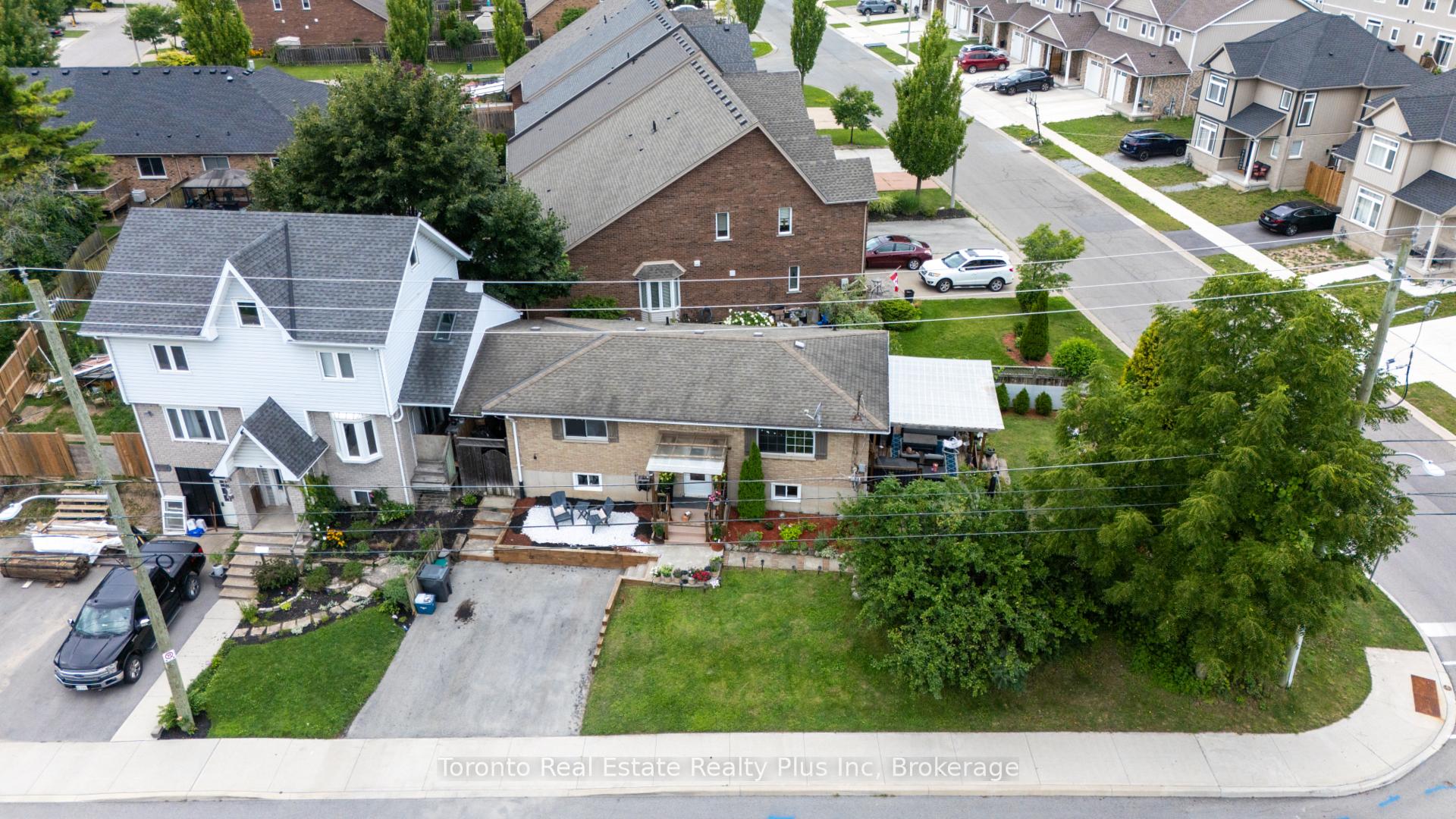 Photo 2 of 23 Moffatt Street, St. Catharines, Oakdale — HOMEH