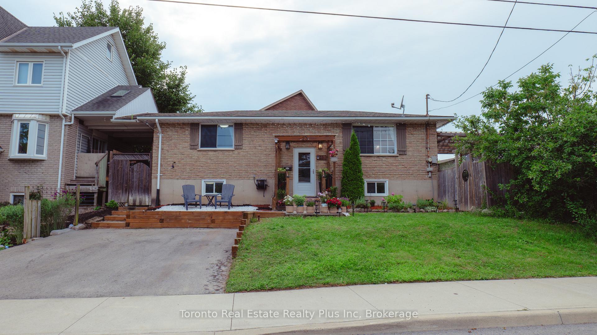 Photo 12 of 23 Moffatt Street, St. Catharines, Oakdale — HOMEH