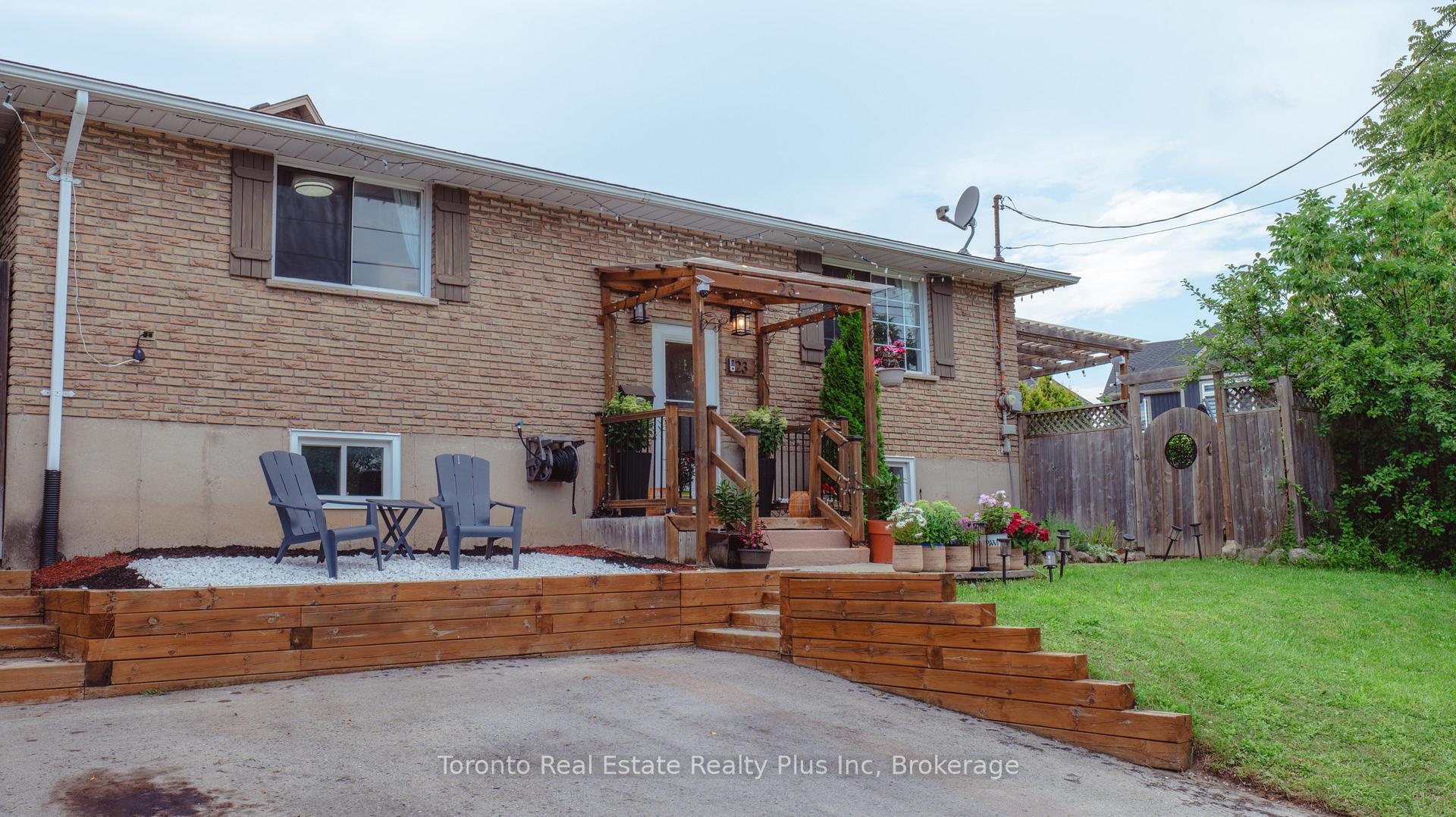 Photo 13 of 23 Moffatt Street, St. Catharines, Oakdale — HOMEH