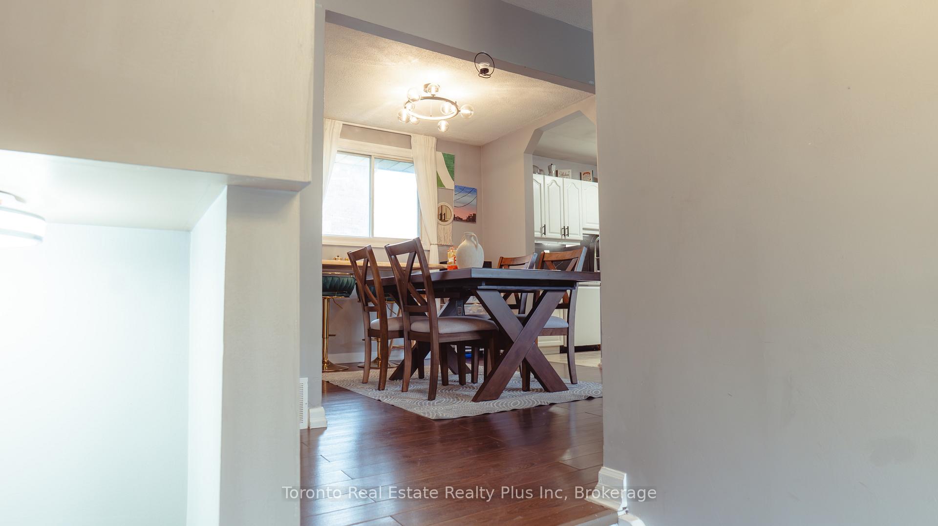 Photo 26 of 23 Moffatt Street, St. Catharines, Oakdale — HOMEH