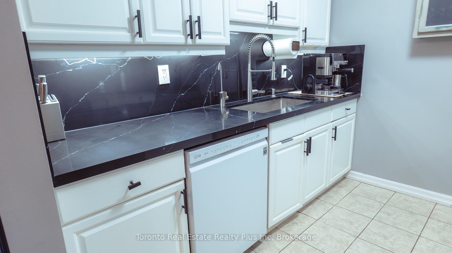 Photo 31 of 23 Moffatt Street, St. Catharines, Oakdale — HOMEH