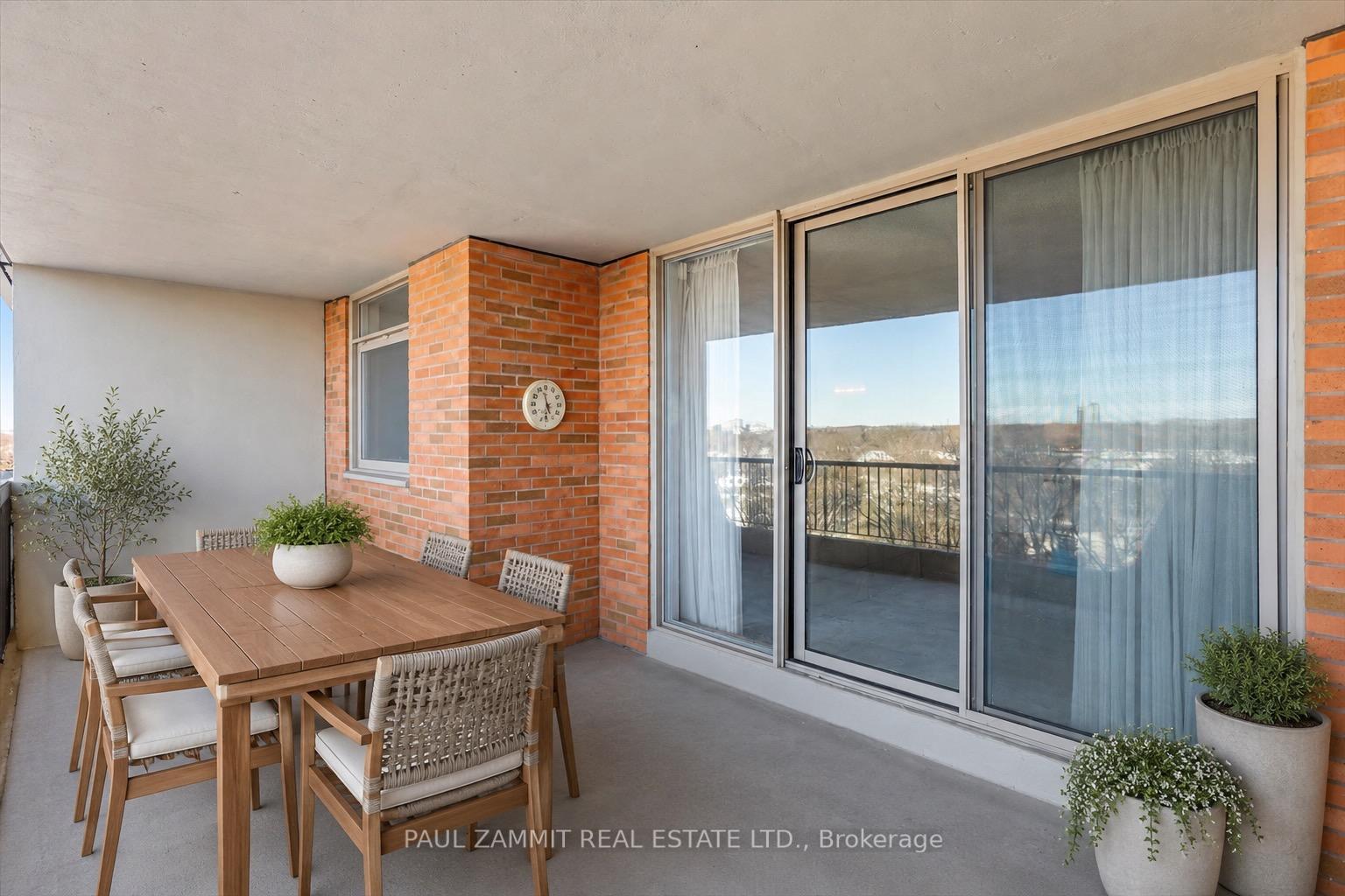 Photo 2 of Unit 701, 7811 Yonge Street, Markham, Thornhill — HOMEH