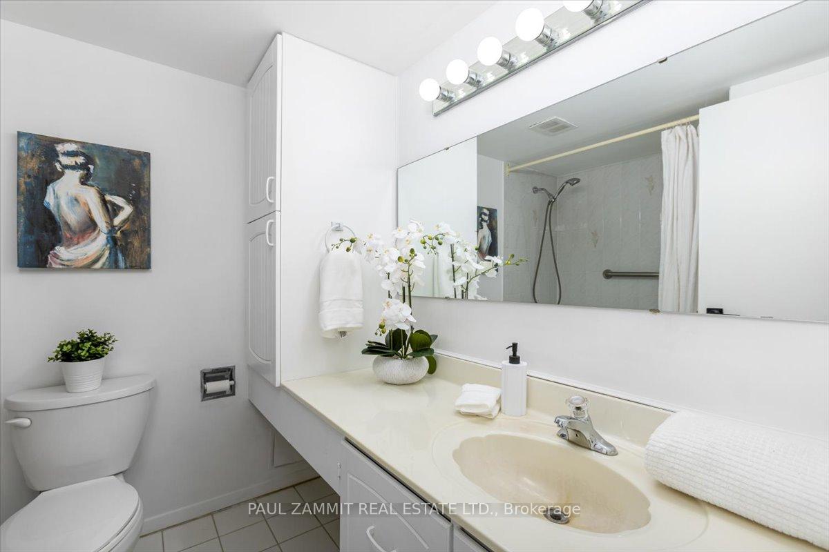 Photo 25 of Unit 701, 7811 Yonge Street, Markham, Thornhill — HOMEH