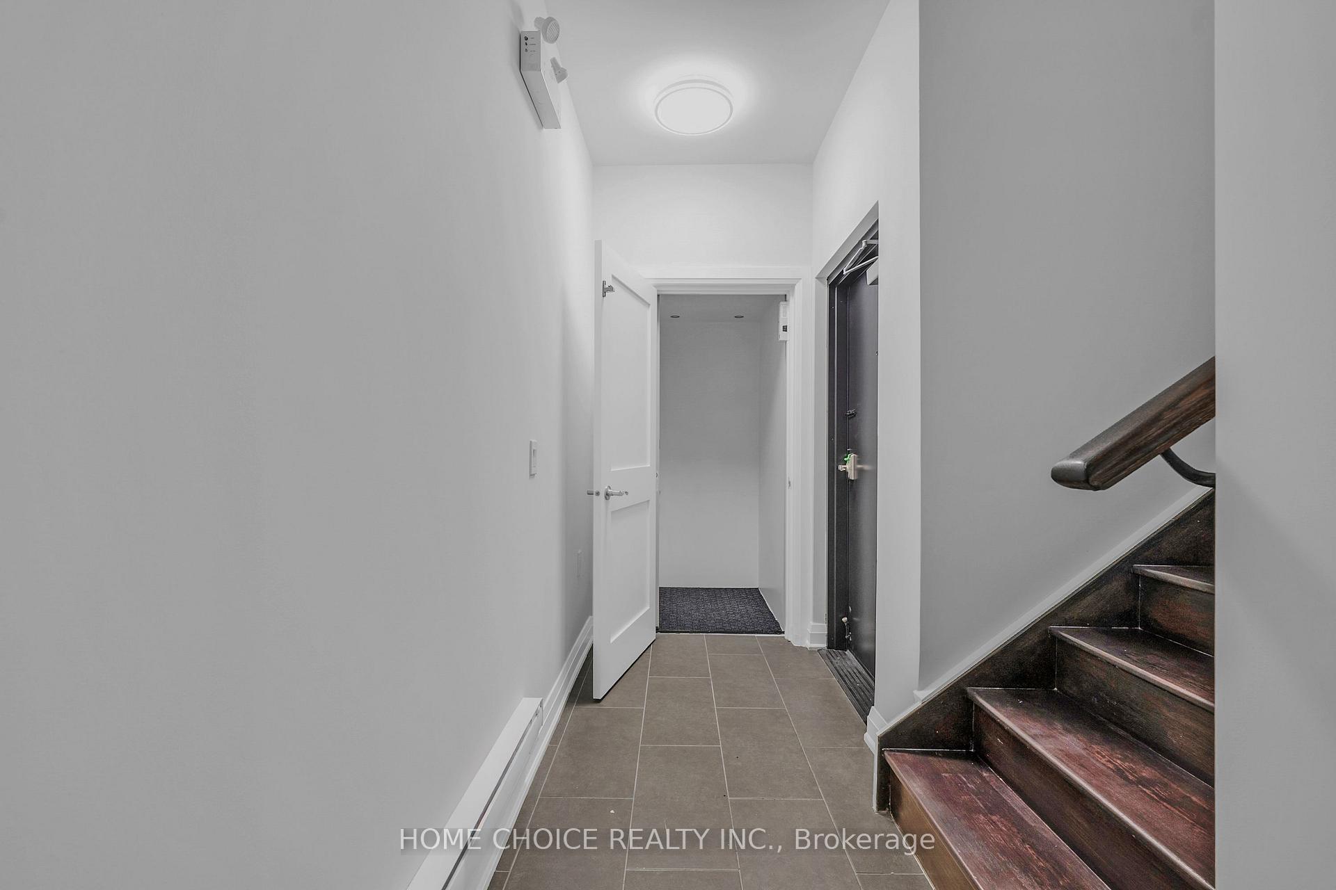 Photo 7 of Unit D704, 5289 Highway 7 W, Vaughan, Vaughan Grove — HOMEH