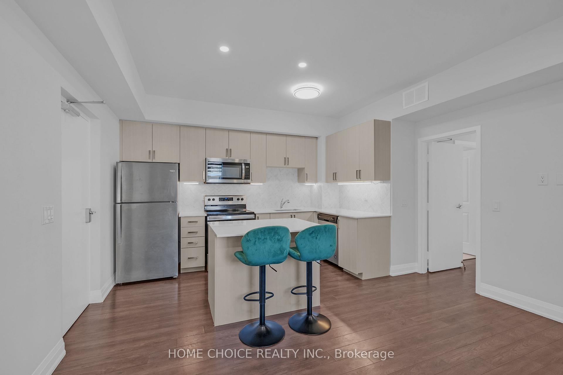 Photo 12 of Unit D704, 5289 Highway 7 W, Vaughan, Vaughan Grove — HOMEH