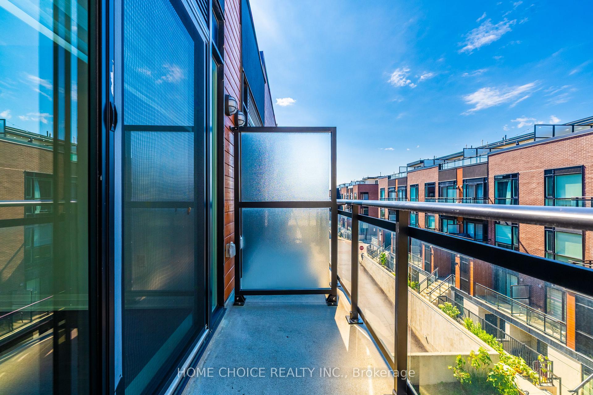 Photo 26 of Unit D704, 5289 Highway 7 W, Vaughan, Vaughan Grove — HOMEH