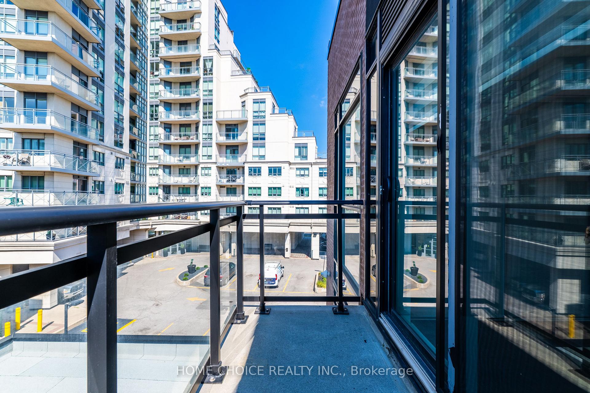 Photo 27 of Unit D704, 5289 Highway 7 W, Vaughan, Vaughan Grove — HOMEH