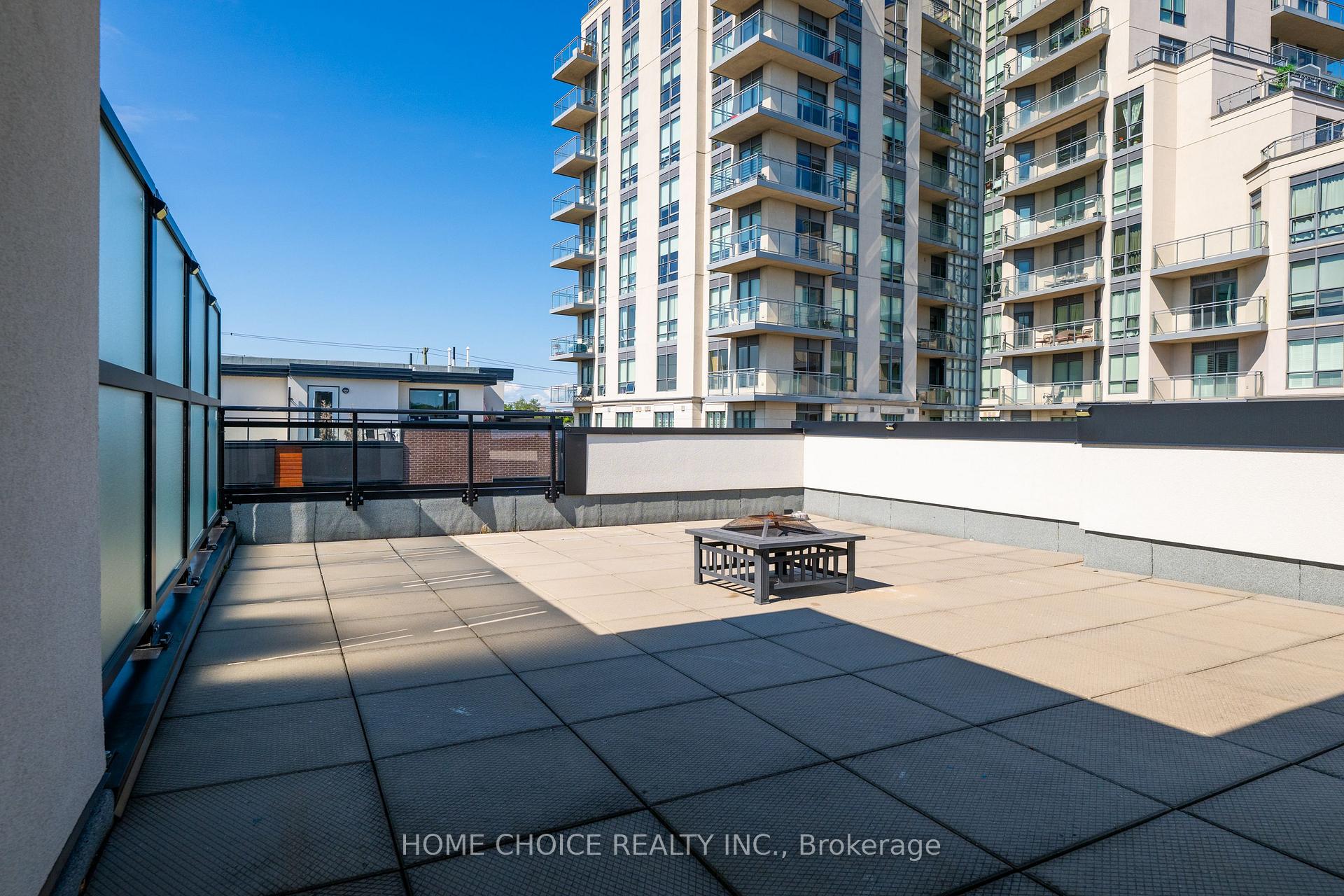 Photo 32 of Unit D704, 5289 Highway 7 W, Vaughan, Vaughan Grove — HOMEH