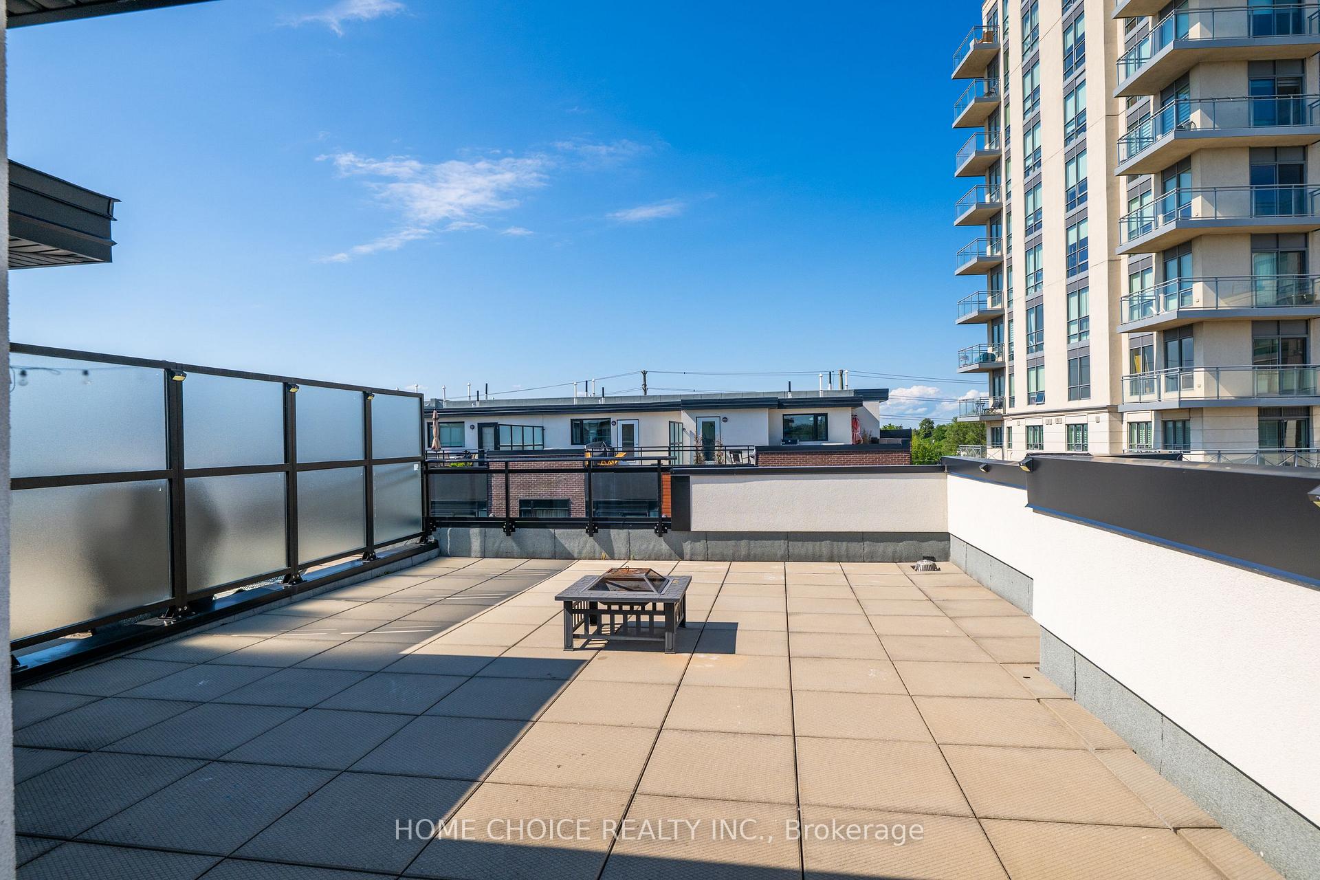Photo 33 of Unit D704, 5289 Highway 7 W, Vaughan, Vaughan Grove — HOMEH