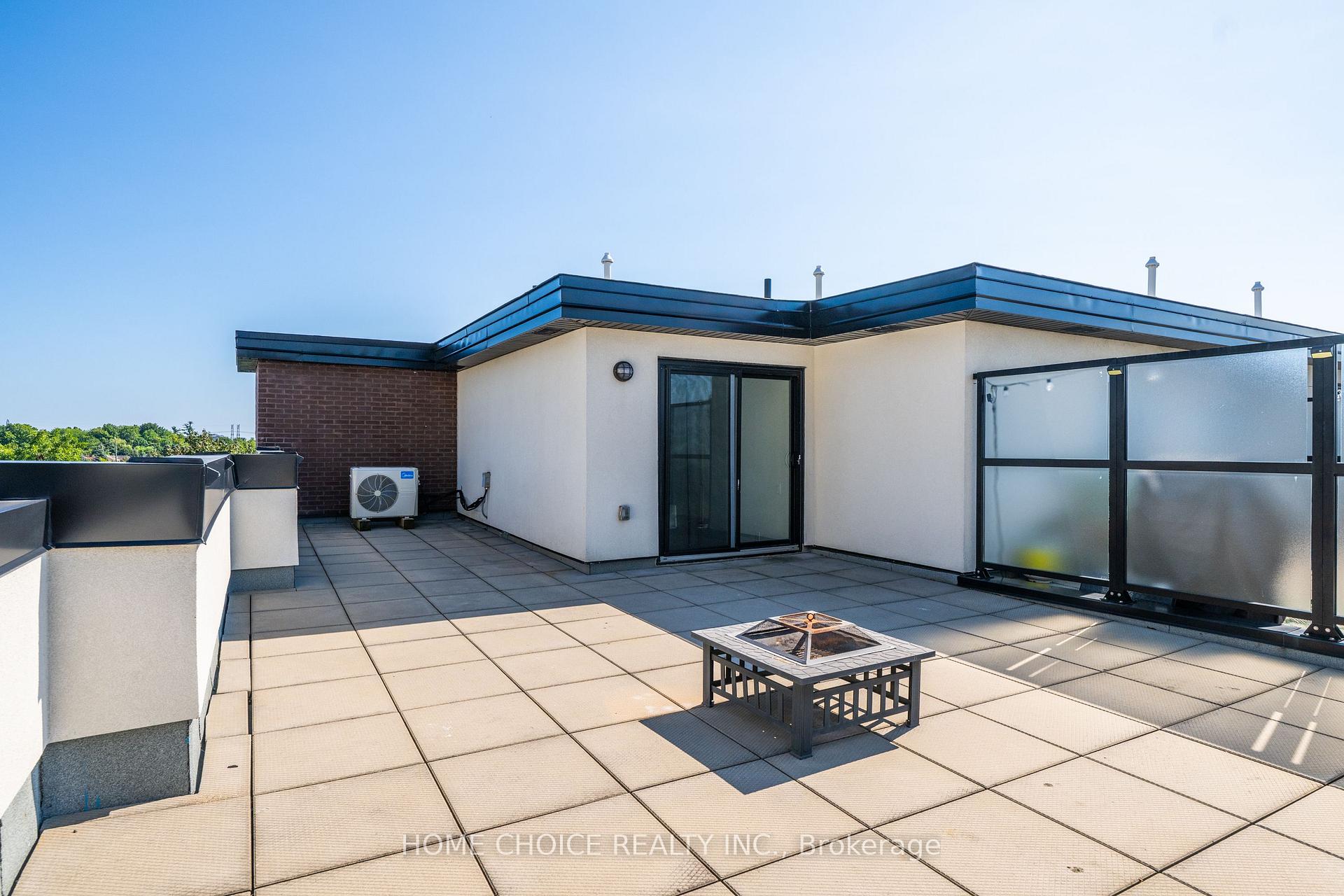Photo 34 of Unit D704, 5289 Highway 7 W, Vaughan, Vaughan Grove — HOMEH