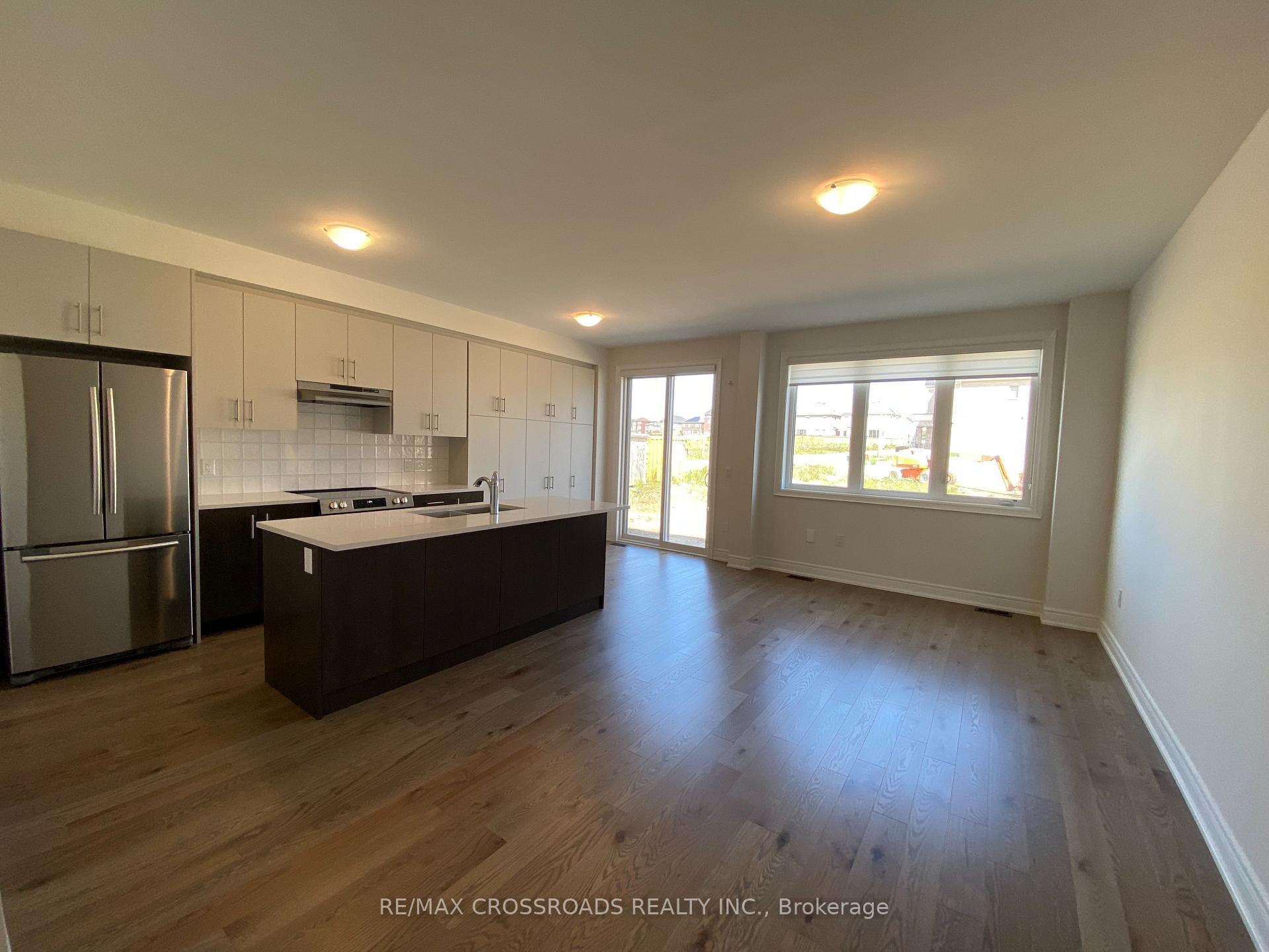Photo 7 of 4 Kamper Avenue, Richmond Hill, Rural Richmond Hill — HOMEH