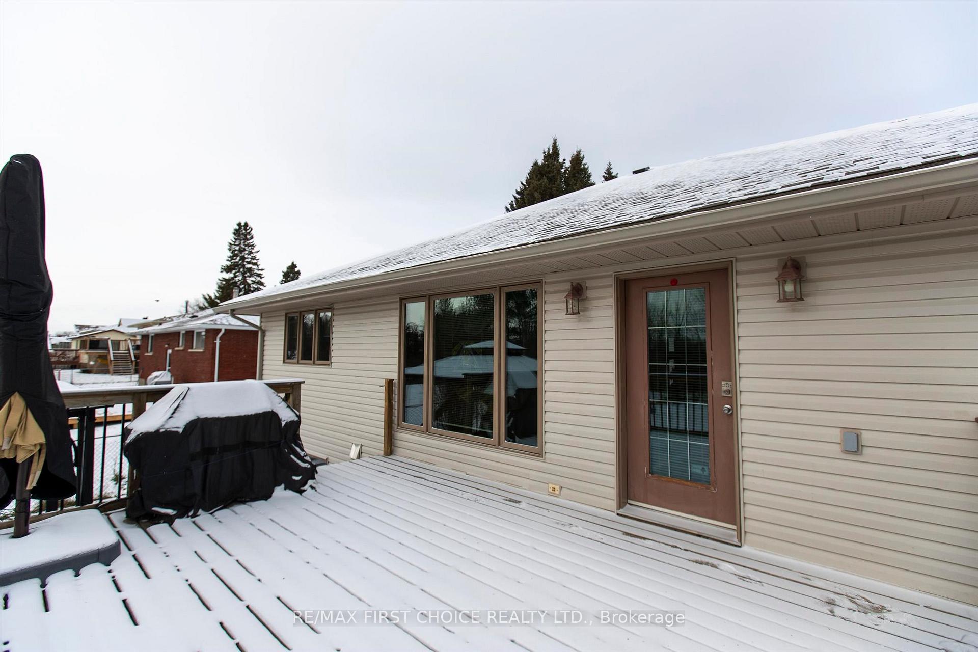 Photo 2 of 275 Sherwood Drive, Thunder Bay, John Street North — HOMEH