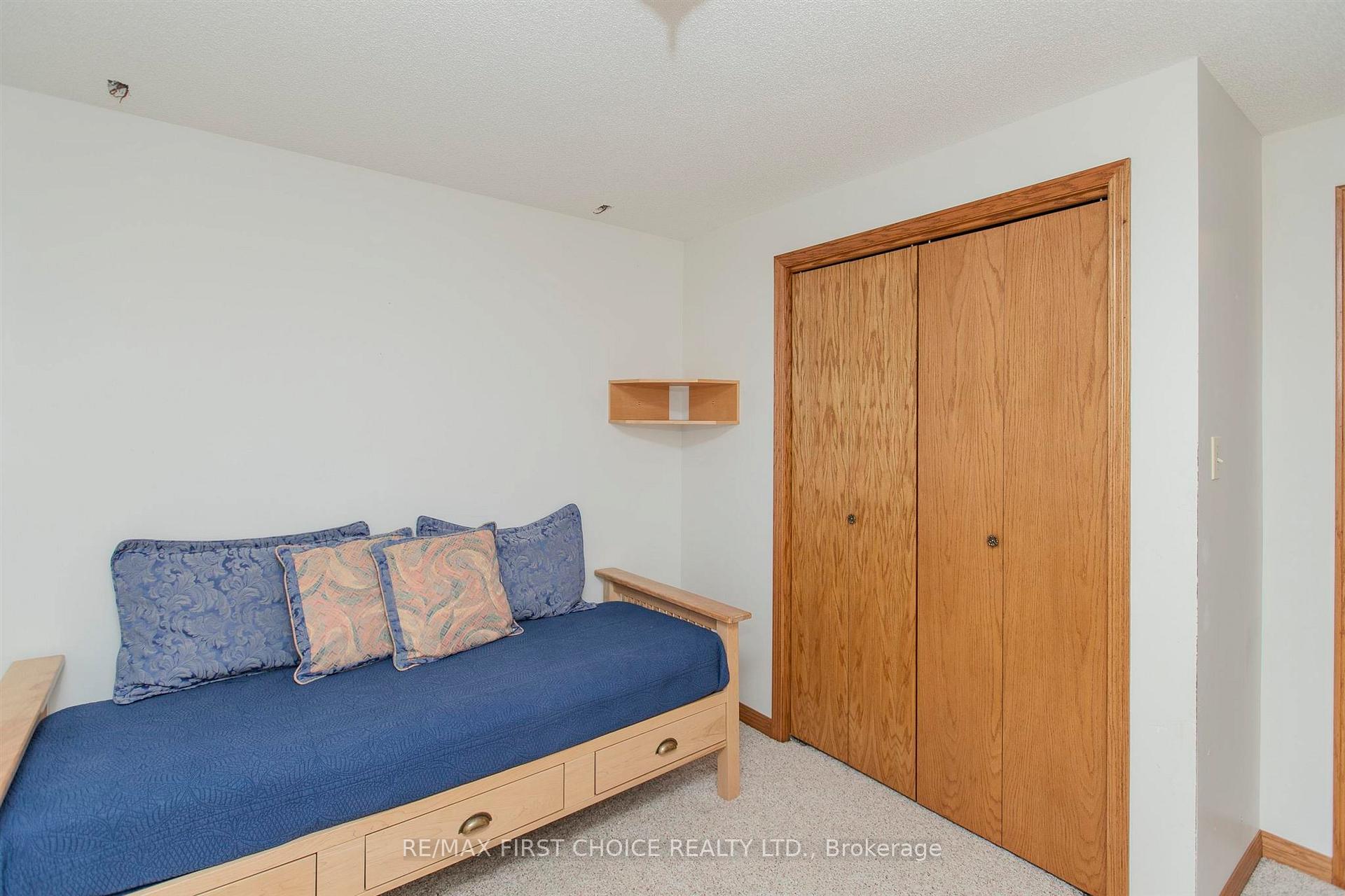 Photo 37 of 275 Sherwood Drive, Thunder Bay, John Street North — HOMEH