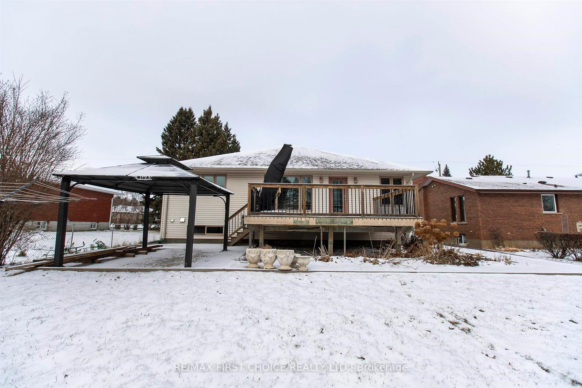 Photo 46 of 275 Sherwood Drive, Thunder Bay, John Street North — HOMEH