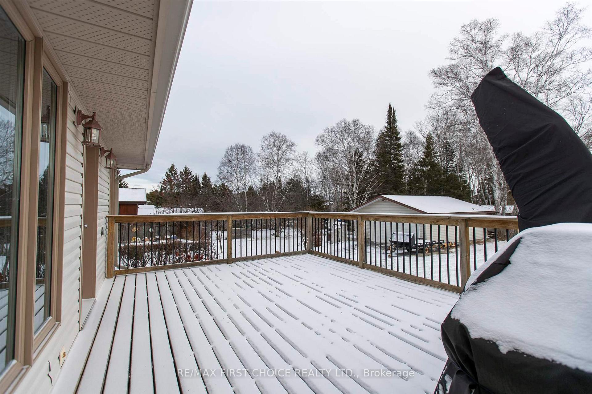Photo 47 of 275 Sherwood Drive, Thunder Bay, John Street North — HOMEH