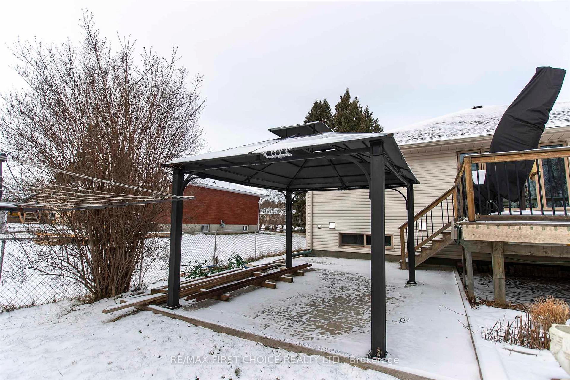 Photo 49 of 275 Sherwood Drive, Thunder Bay, John Street North — HOMEH
