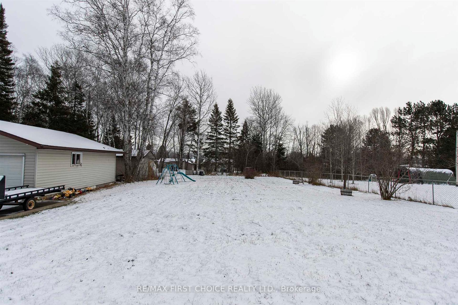 Photo 50 of 275 Sherwood Drive, Thunder Bay, John Street North — HOMEH