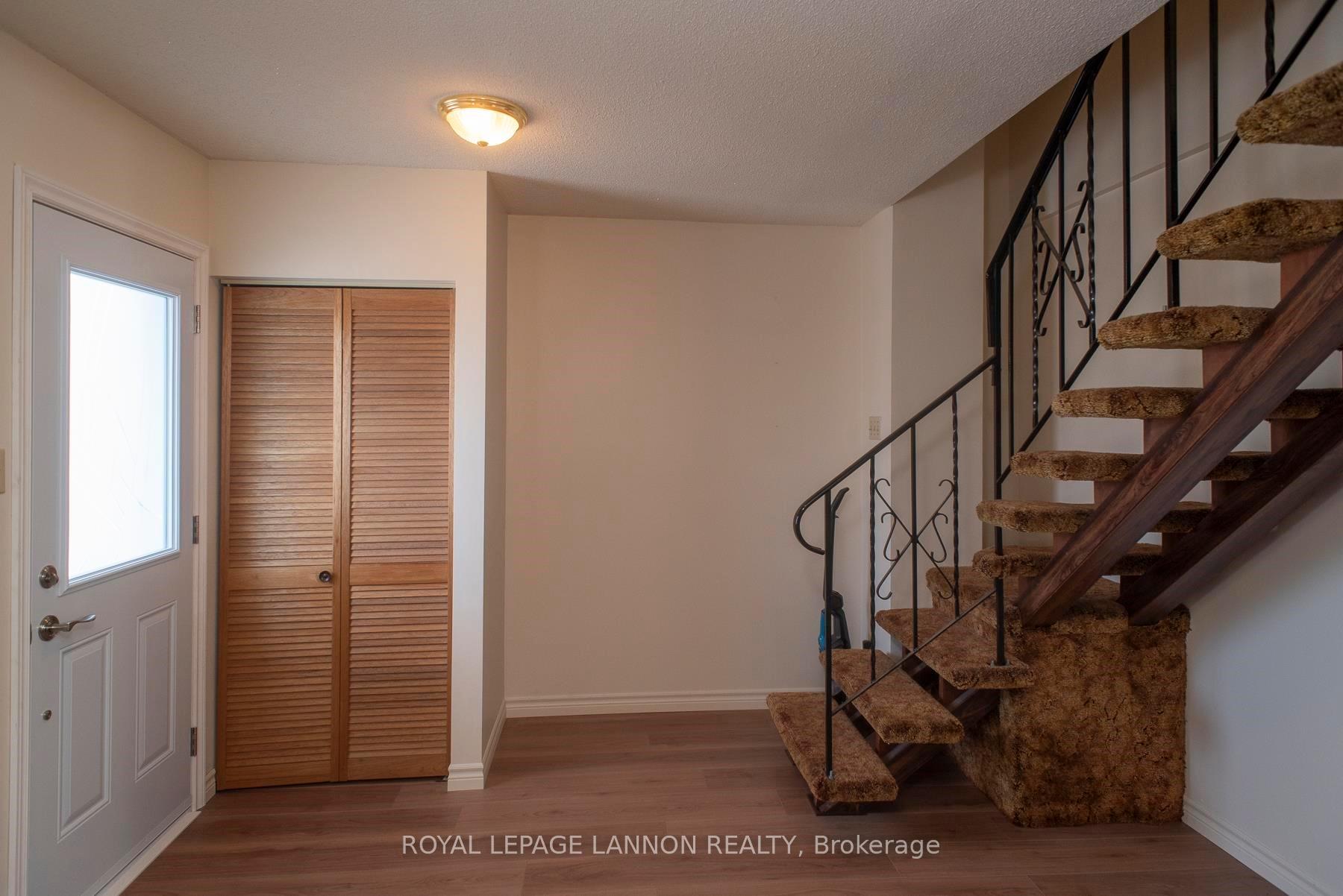 Photo 3 of 409 Merrill Street, Thunder Bay, Current River — HOMEH