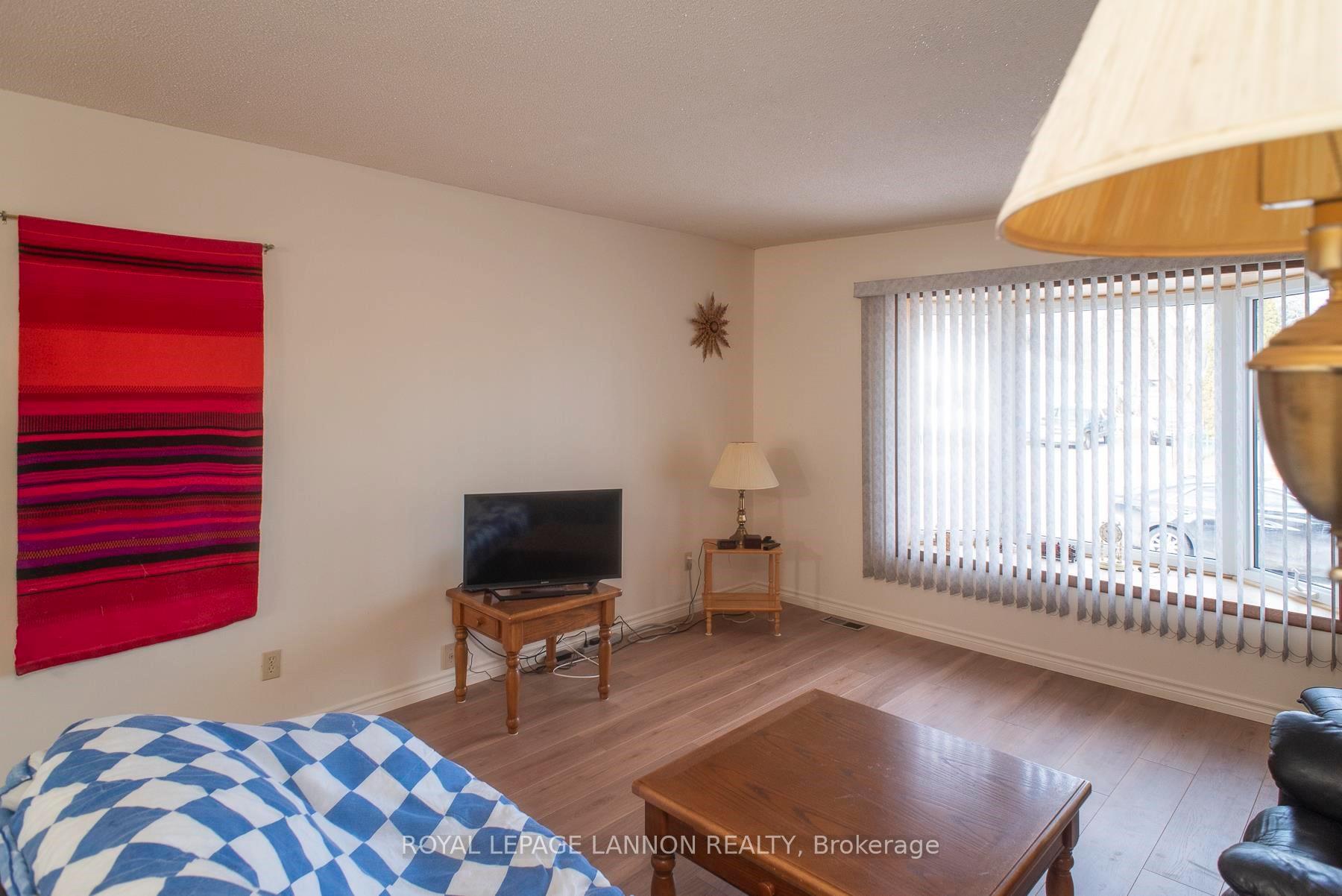 Photo 7 of 409 Merrill Street, Thunder Bay, Current River — HOMEH
