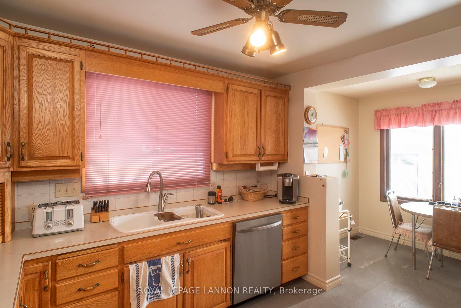 Photo 14 of 409 Merrill Street, Thunder Bay, Current River — HOMEH