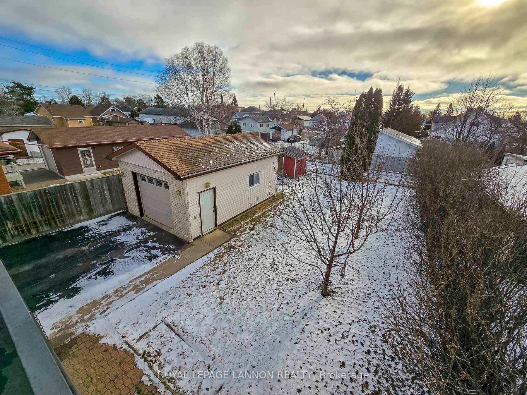 Photo 19 of 409 Merrill Street, Thunder Bay, Current River — HOMEH