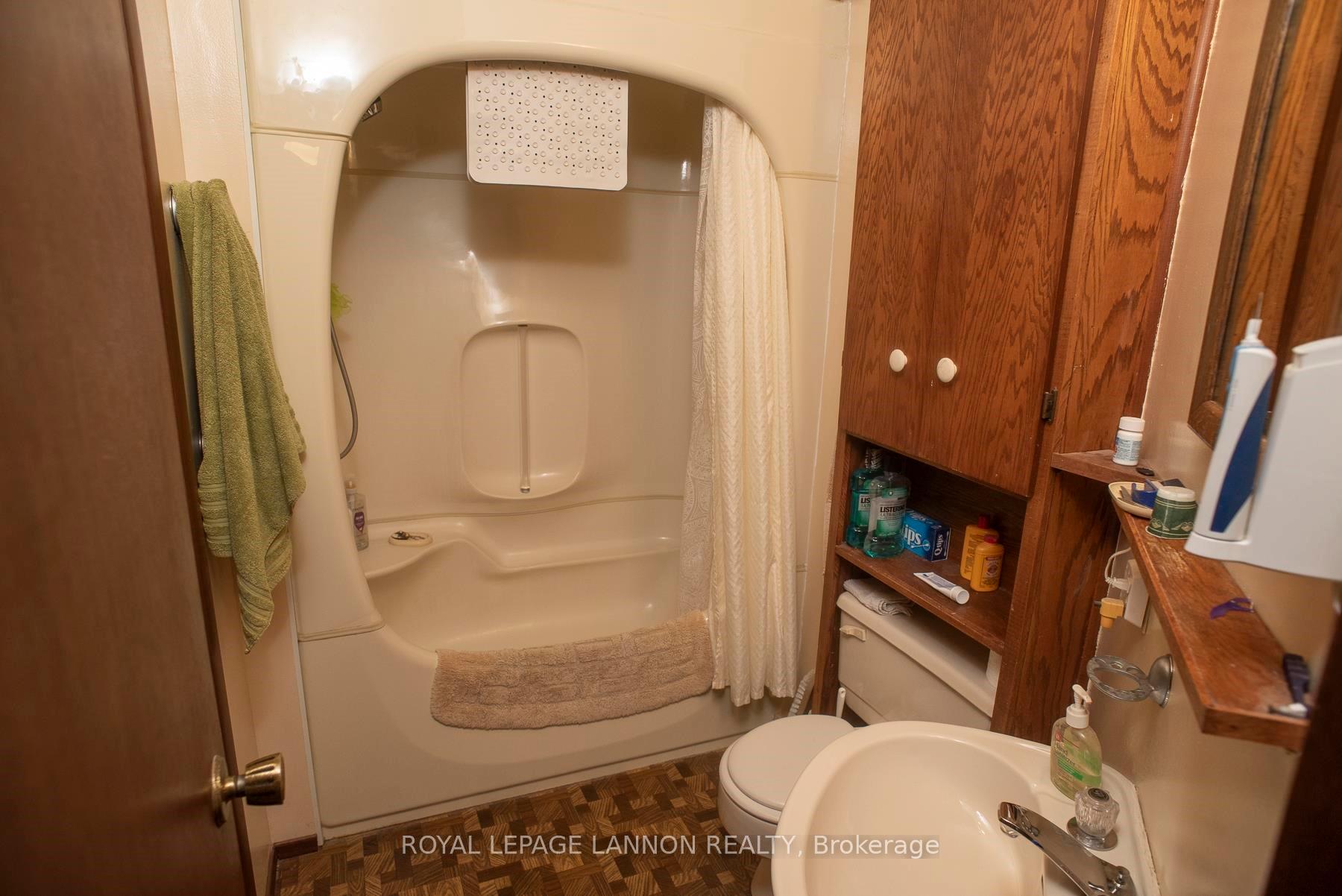 Photo 23 of 409 Merrill Street, Thunder Bay, Current River — HOMEH