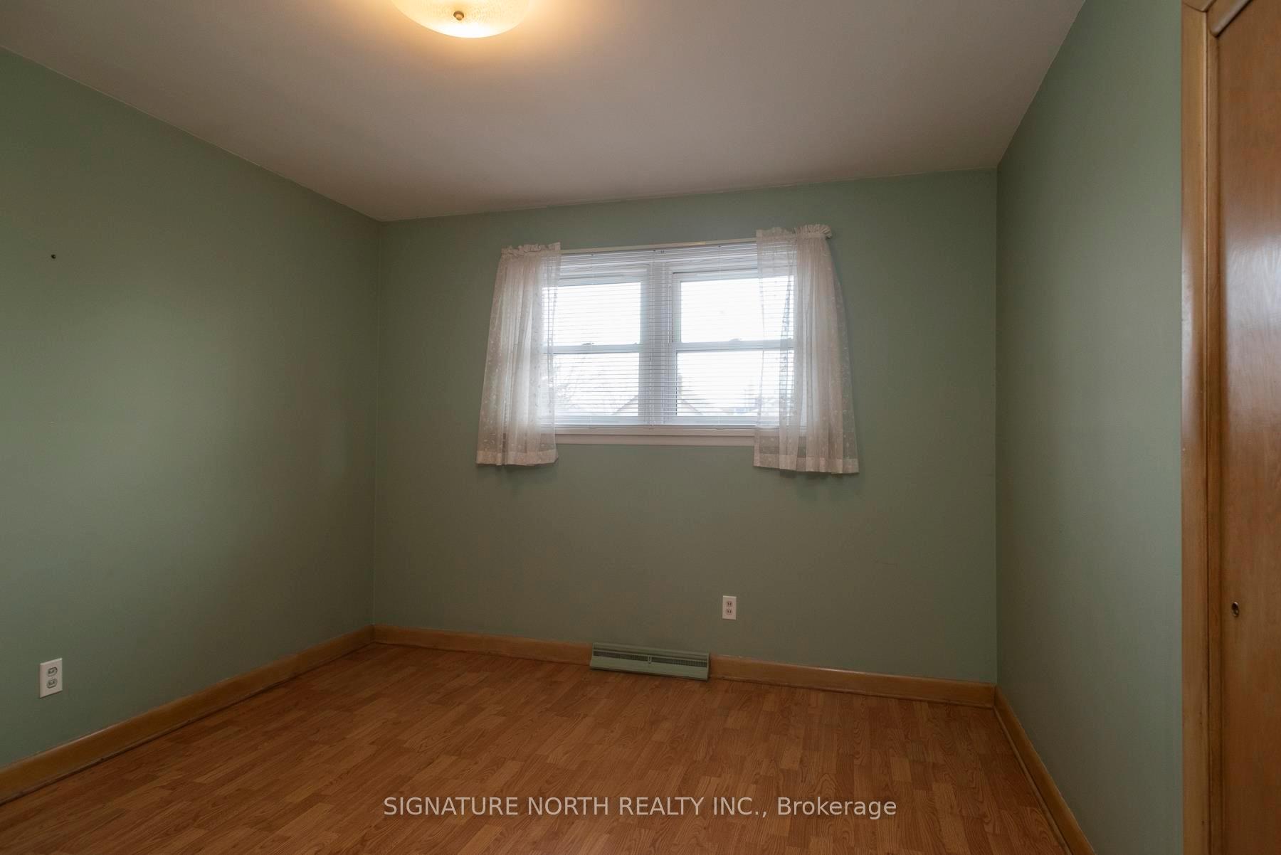 Photo 17 of 844 Syndicate Avenue N, Thunder Bay, McKeller Park — HOMEH