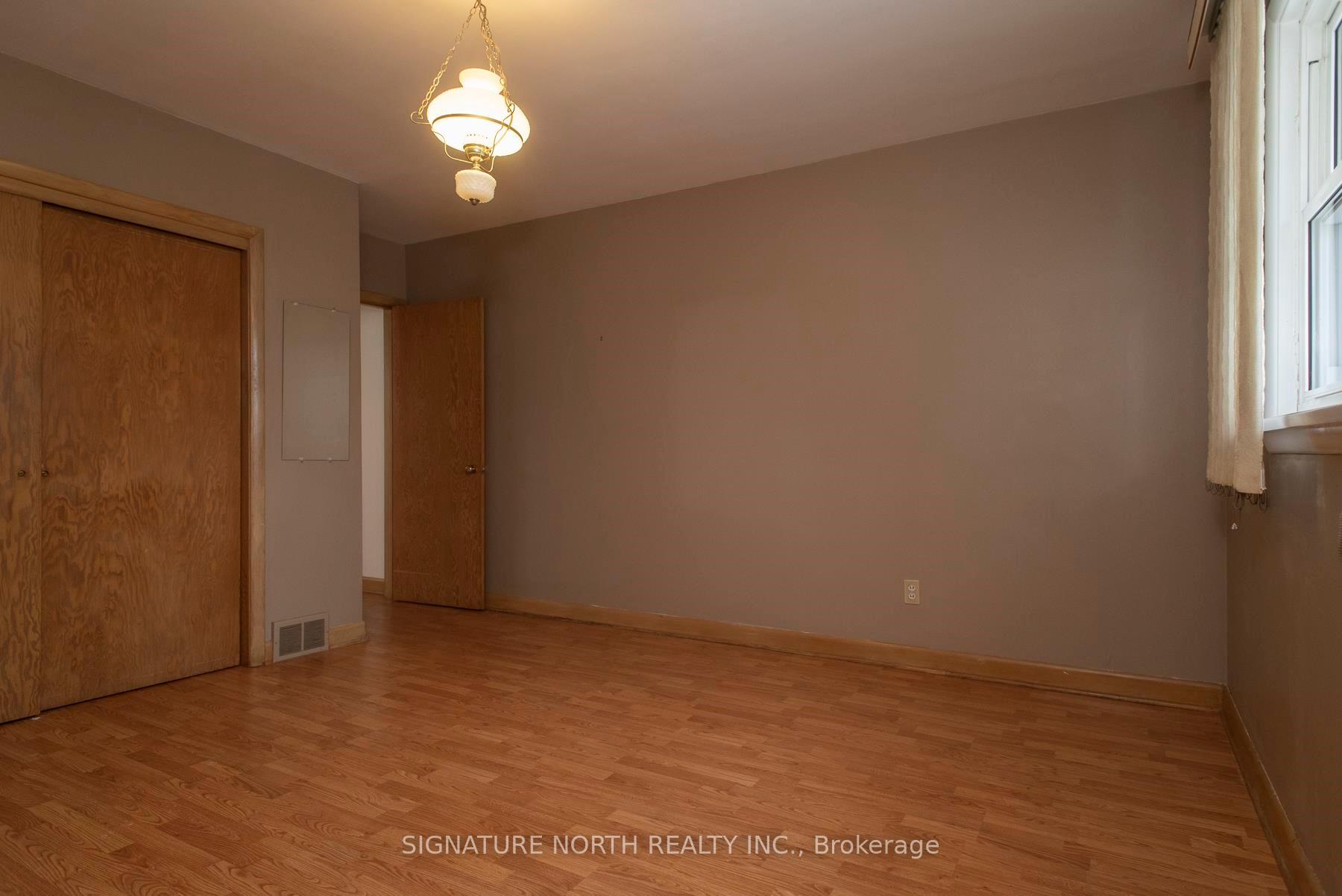 Photo 25 of 844 Syndicate Avenue N, Thunder Bay, McKeller Park — HOMEH
