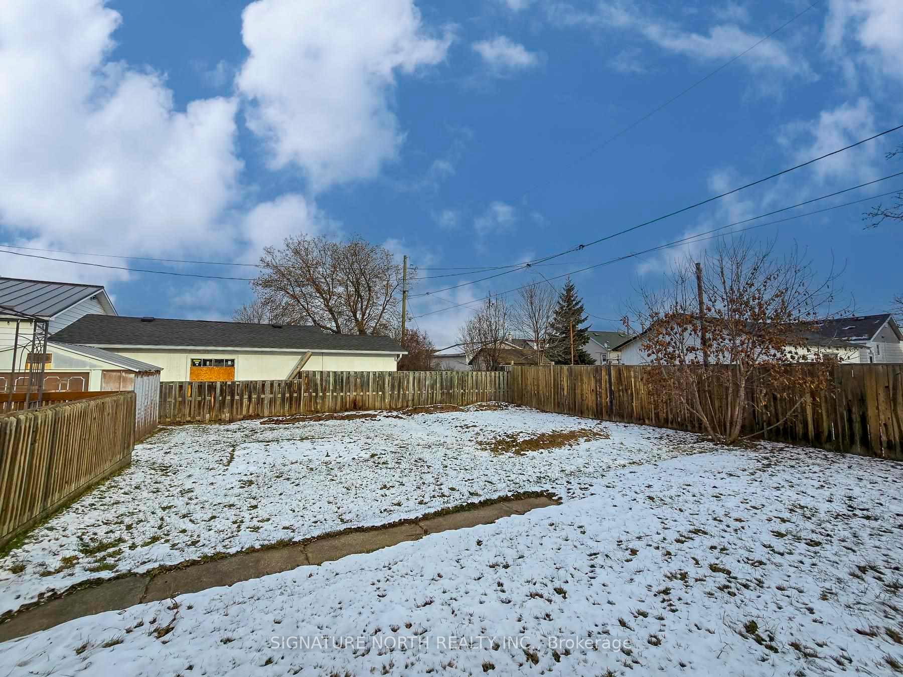 Photo 42 of 844 Syndicate Avenue N, Thunder Bay, McKeller Park — HOMEH