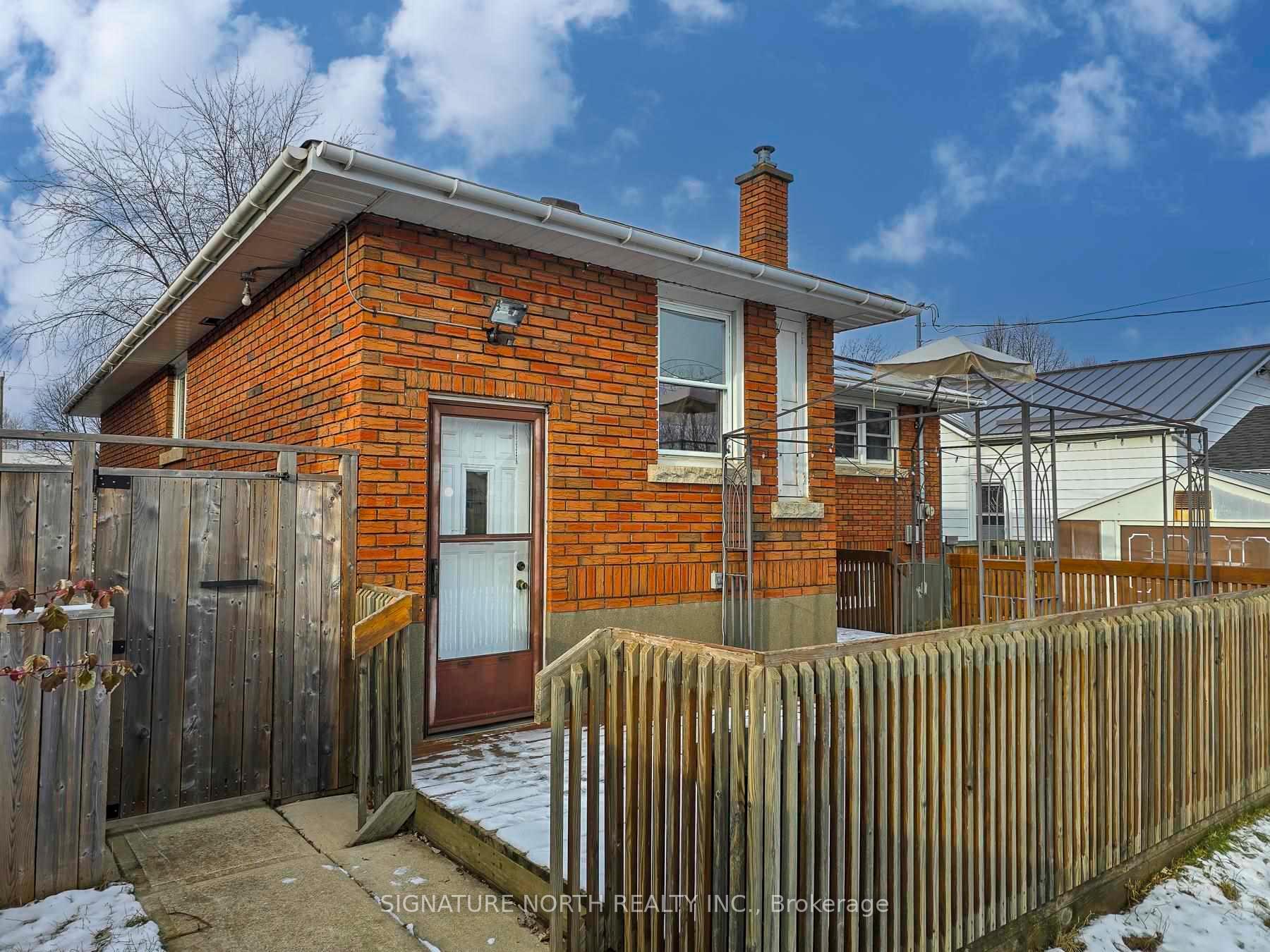 Photo 48 of 844 Syndicate Avenue N, Thunder Bay, McKeller Park — HOMEH