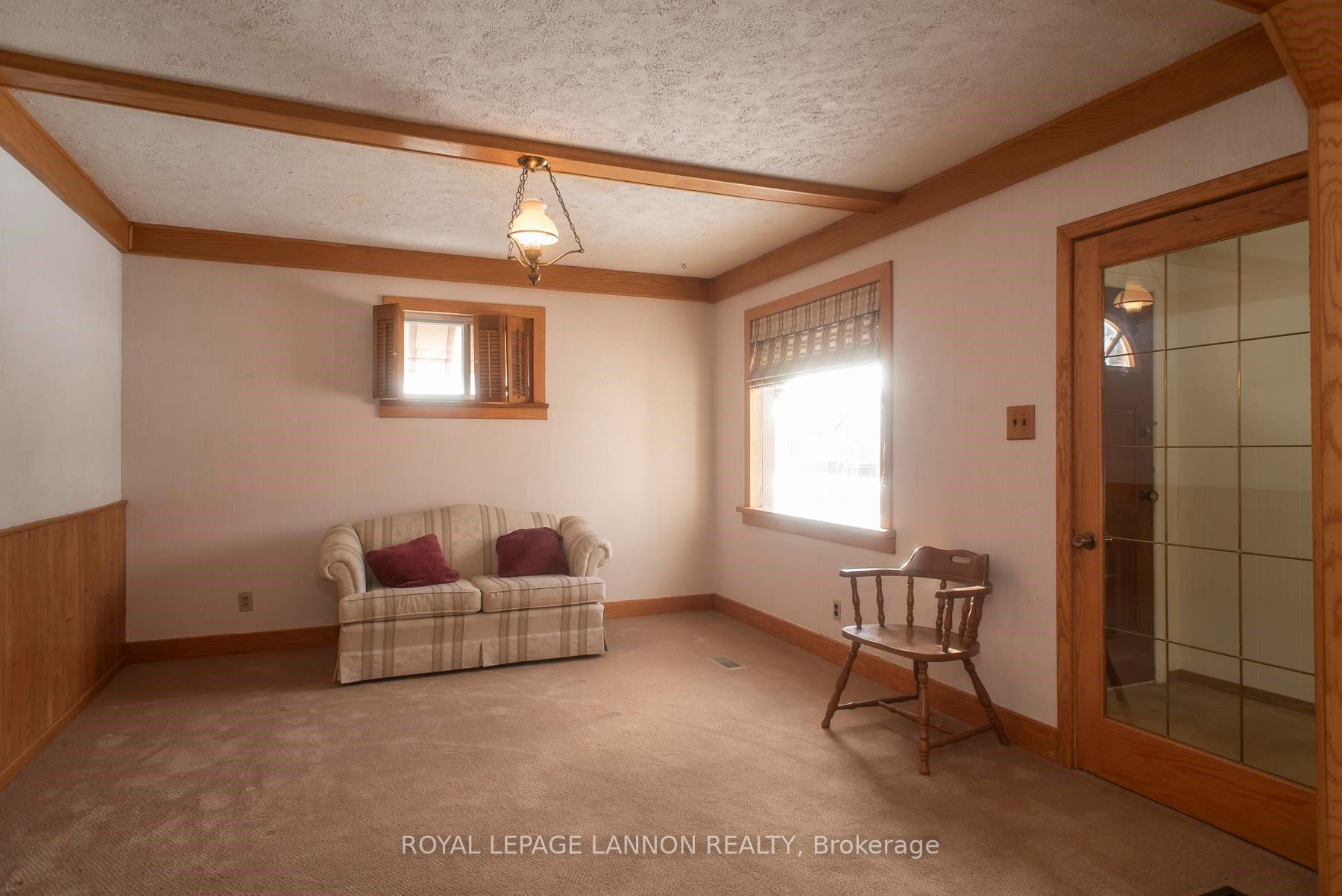 Photo 3 of 460 leslie Avenue, Thunder Bay, Current River — HOMEH