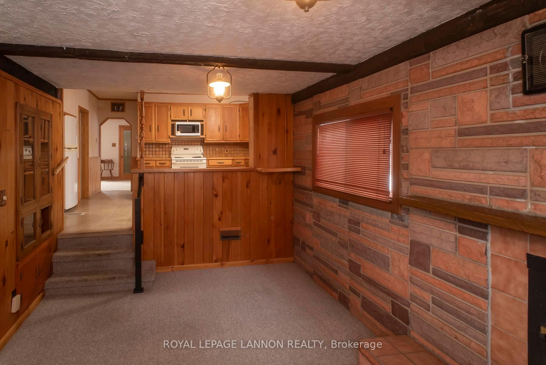 Photo 18 of 460 leslie Avenue, Thunder Bay, Current River — HOMEH