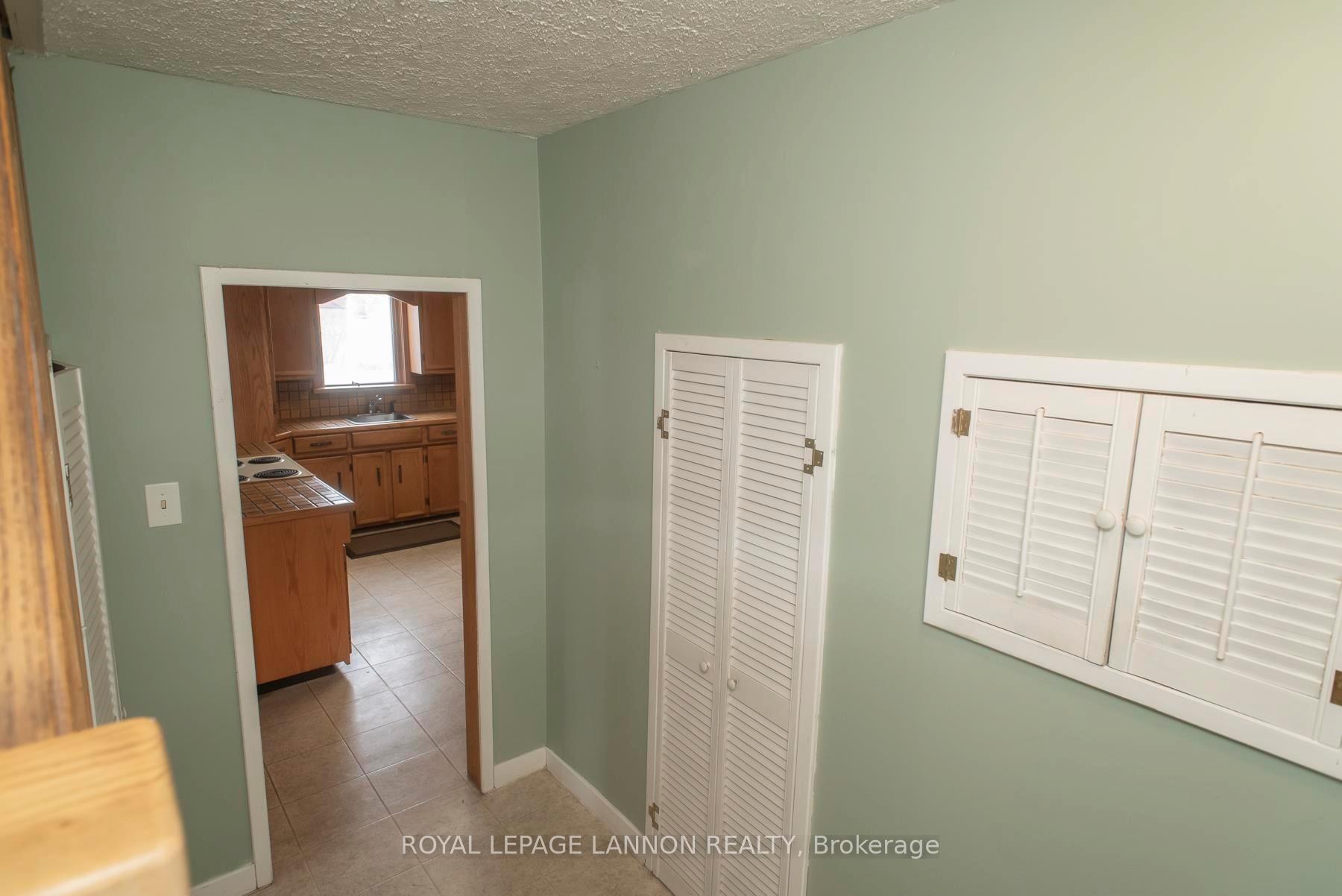 Photo 20 of 460 leslie Avenue, Thunder Bay, Current River — HOMEH