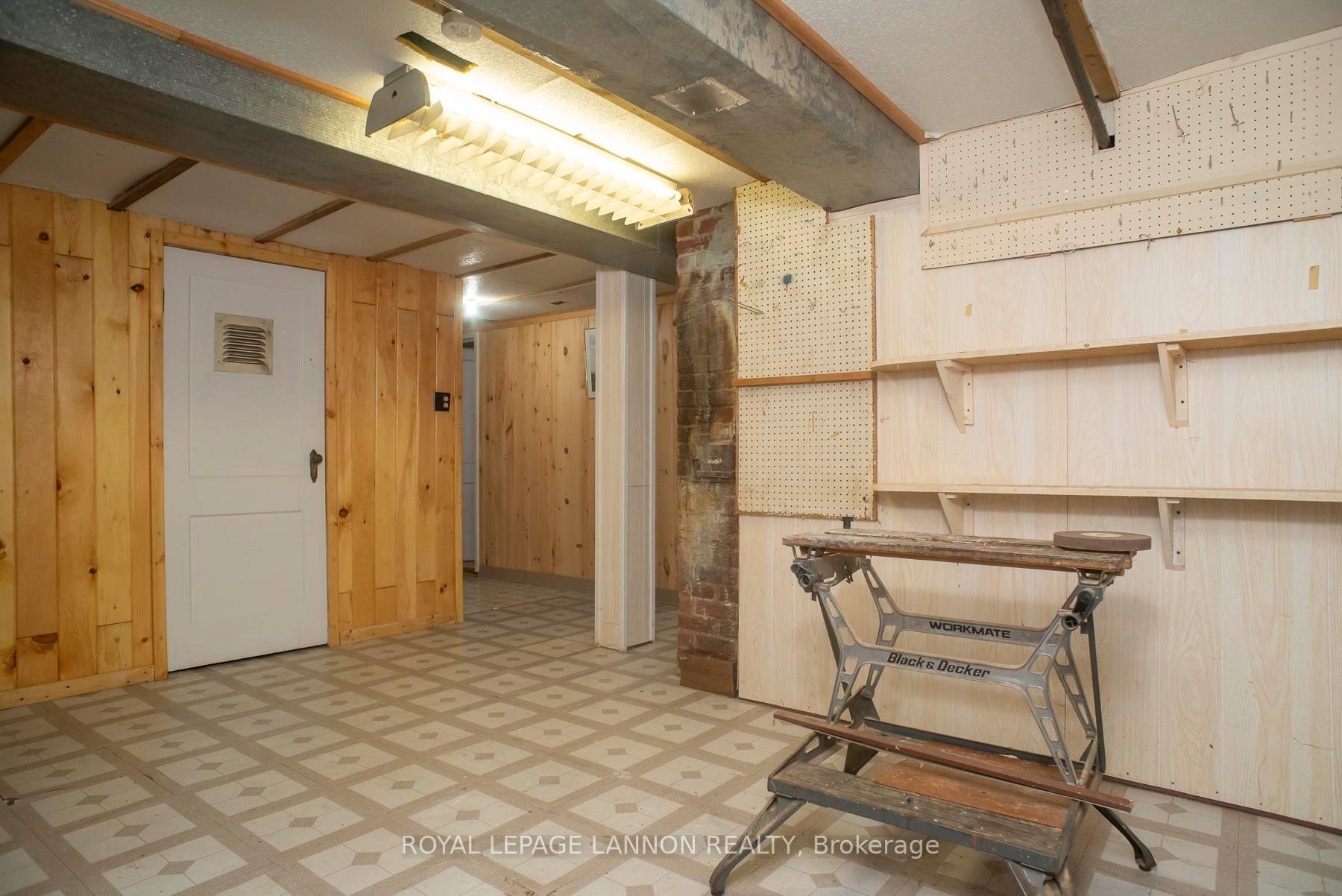 Photo 33 of 460 leslie Avenue, Thunder Bay, Current River — HOMEH