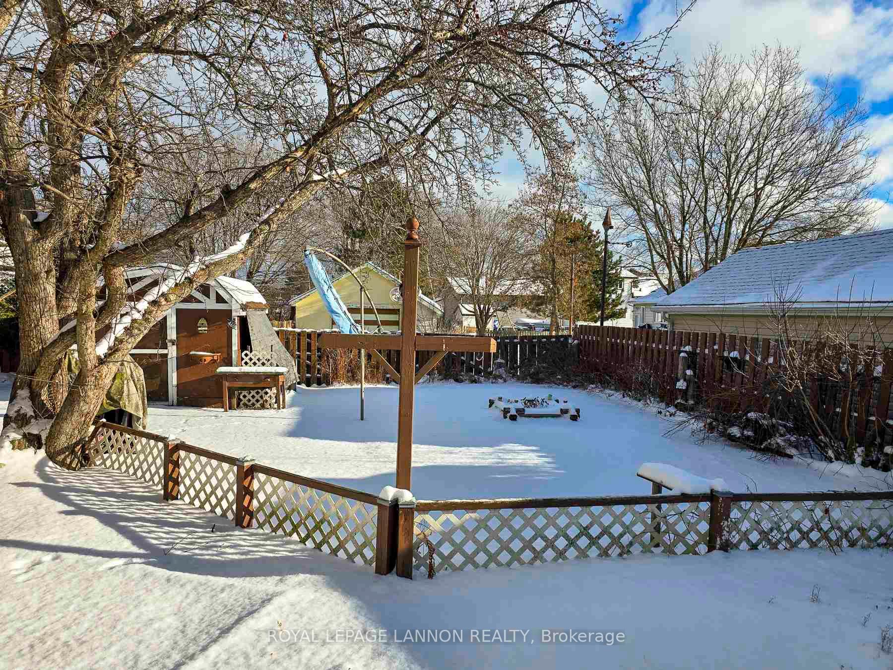 Photo 42 of 460 leslie Avenue, Thunder Bay, Current River — HOMEH