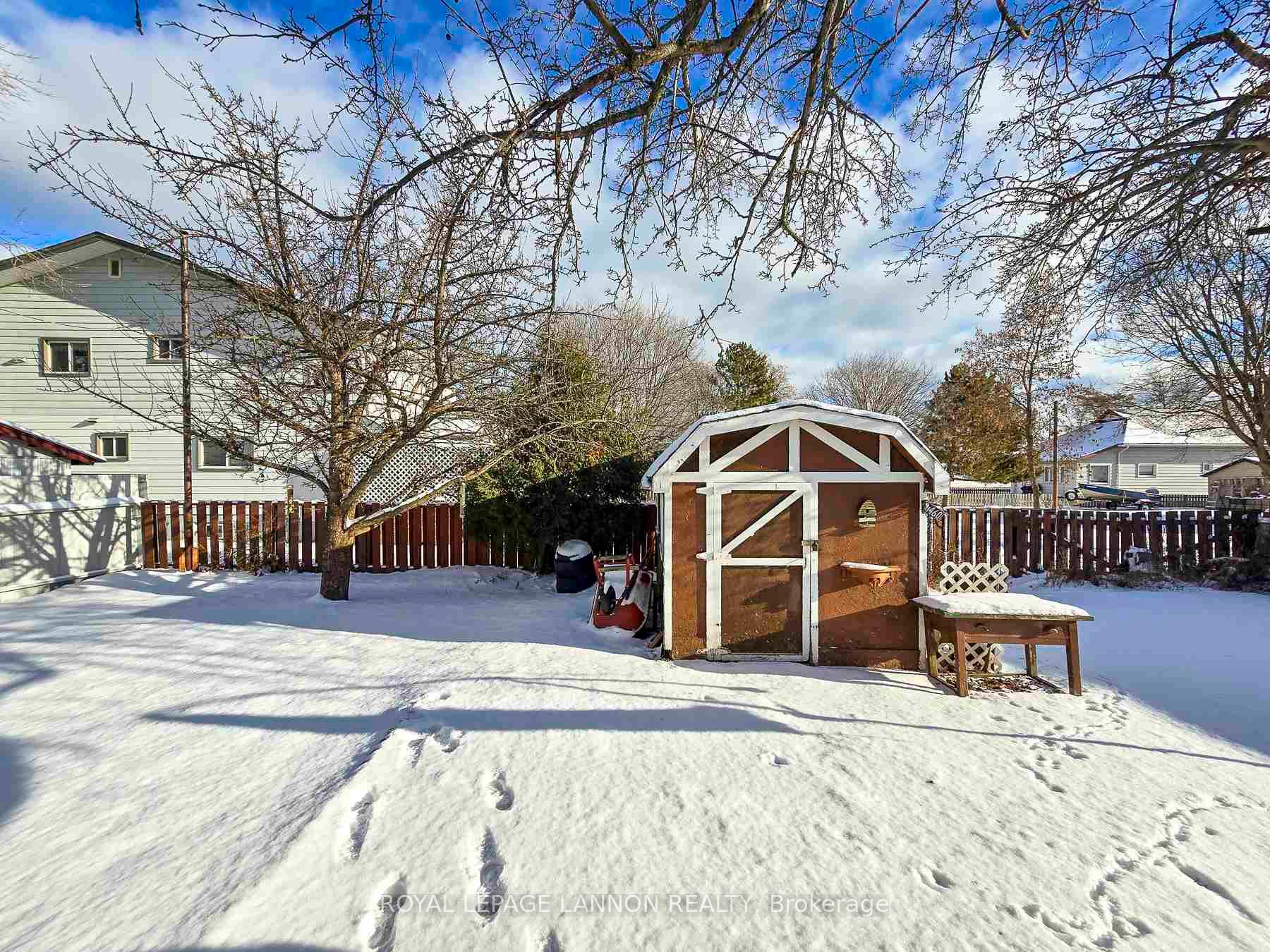 Photo 45 of 460 leslie Avenue, Thunder Bay, Current River — HOMEH