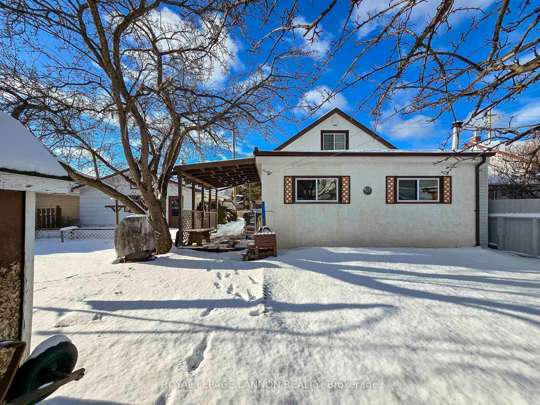 Photo 46 of 460 leslie Avenue, Thunder Bay, Current River — HOMEH