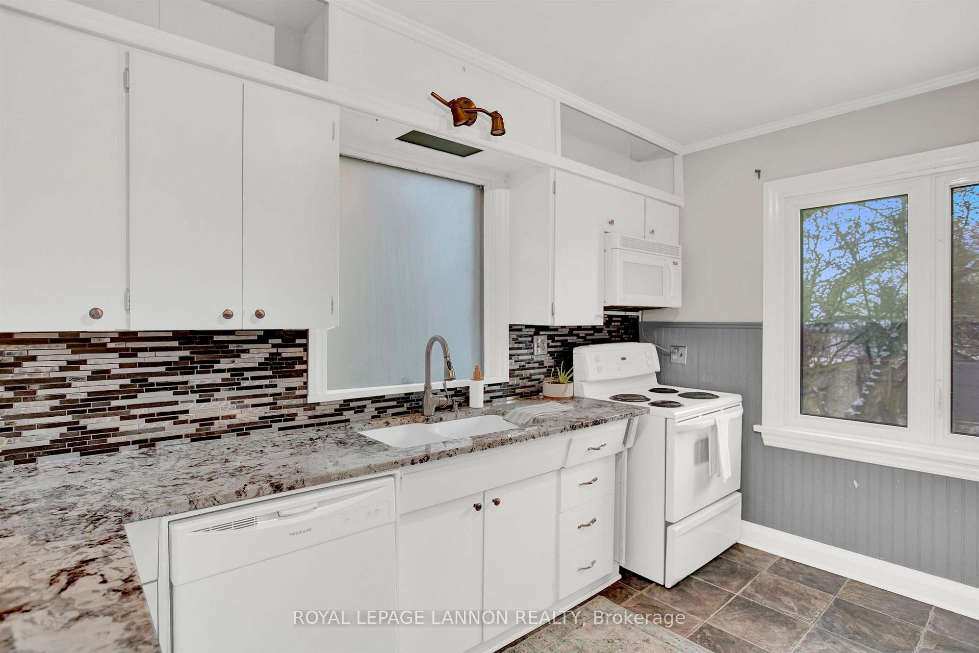 Photo 4 of 639 Red River Road, Thunder Bay, West End — HOMEH