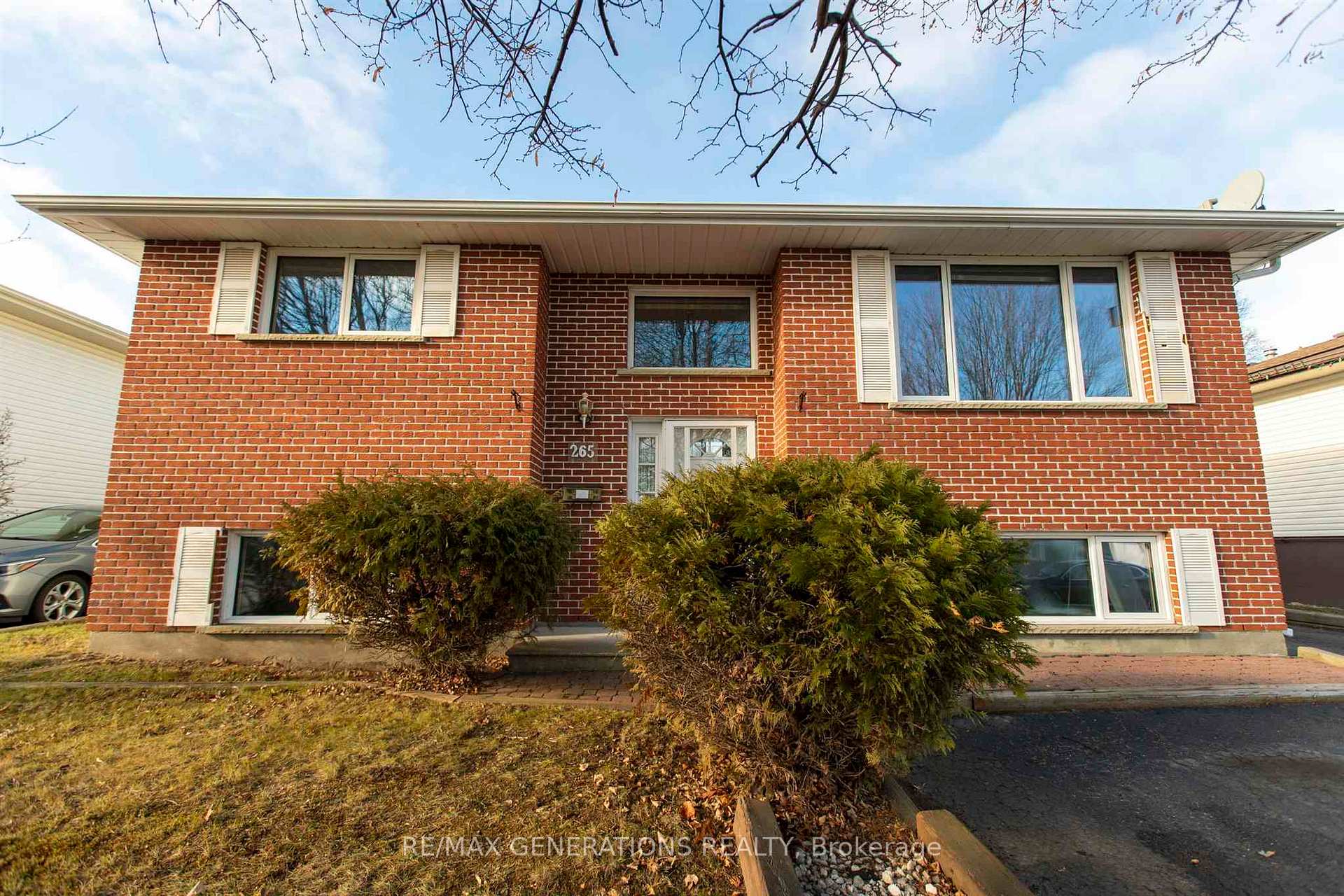 Photo 2 of 265 London Drive, Thunder Bay, Dawson Heights — HOMEH