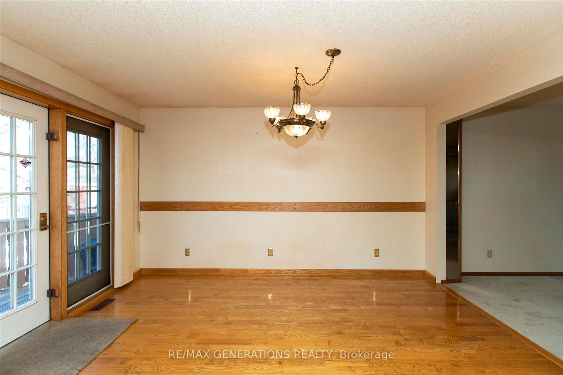 Photo 11 of 265 London Drive, Thunder Bay, Dawson Heights — HOMEH