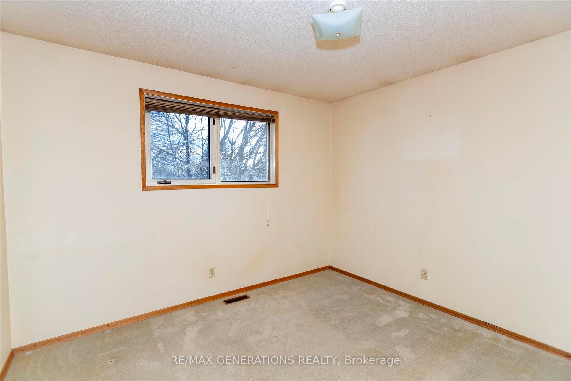 Photo 12 of 265 London Drive, Thunder Bay, Dawson Heights — HOMEH