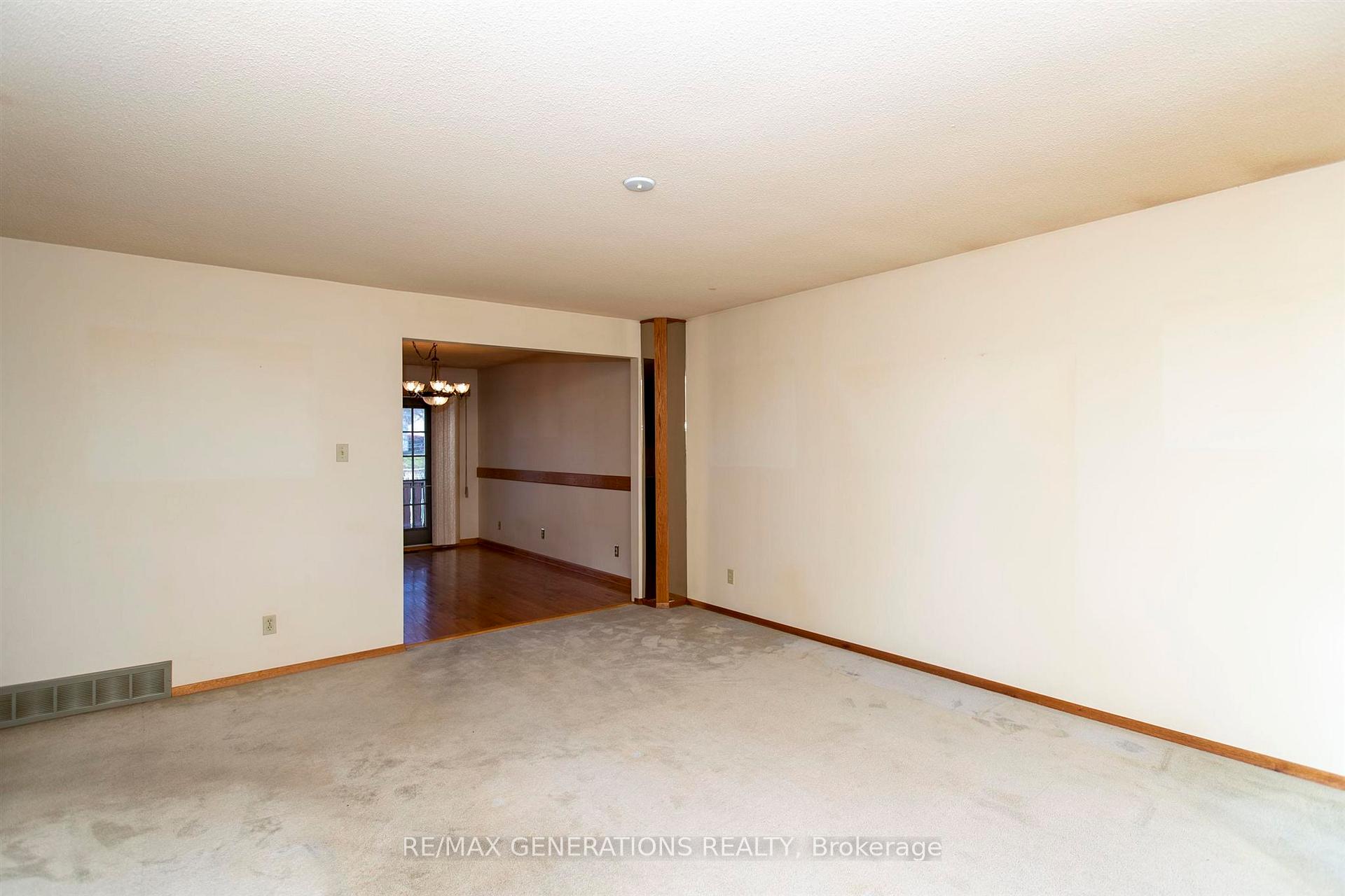 Photo 17 of 265 London Drive, Thunder Bay, Dawson Heights — HOMEH