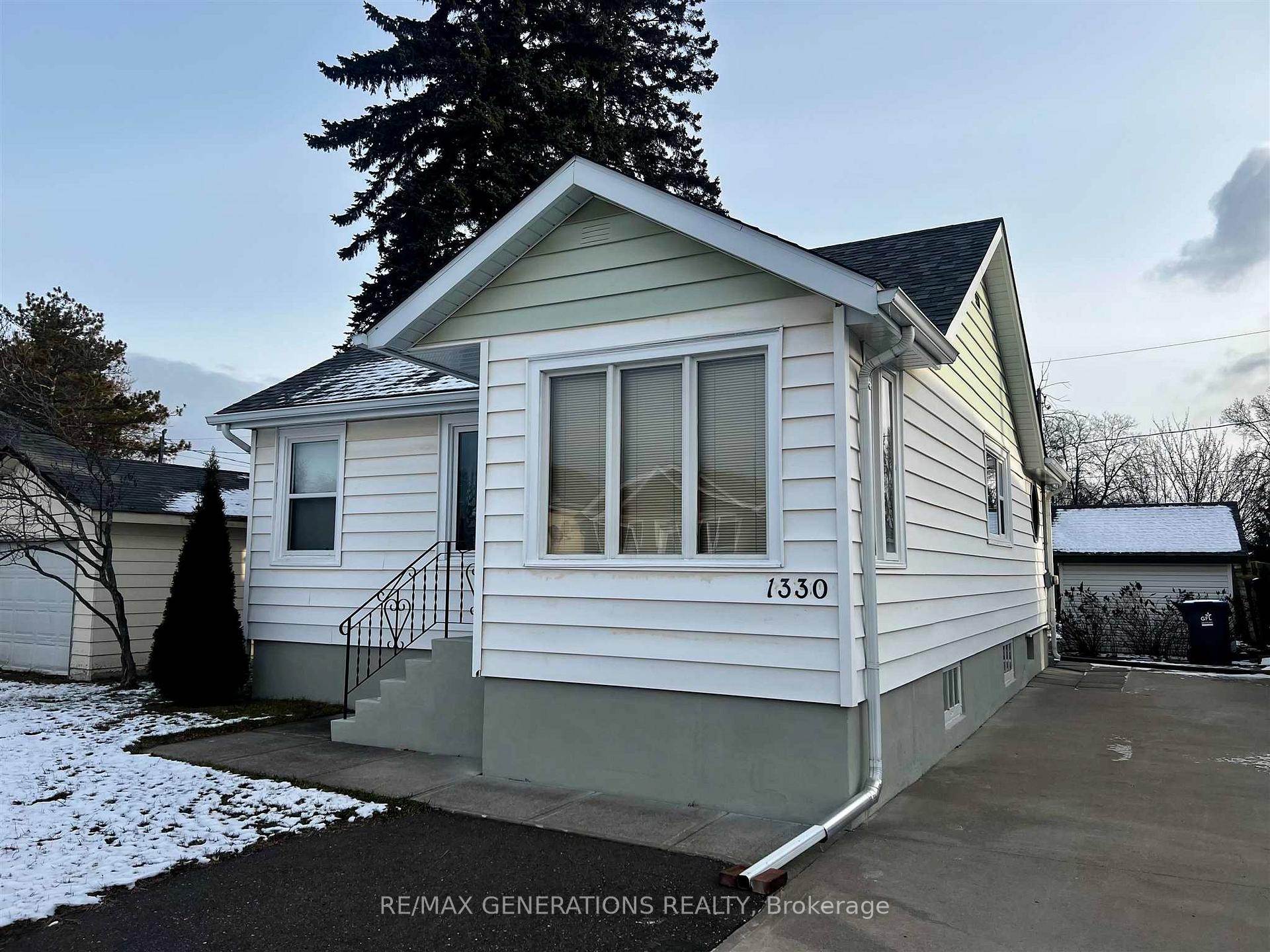 Photo 1 of 1330 Georgina Avenue, Thunder Bay, Westfort — HOMEH