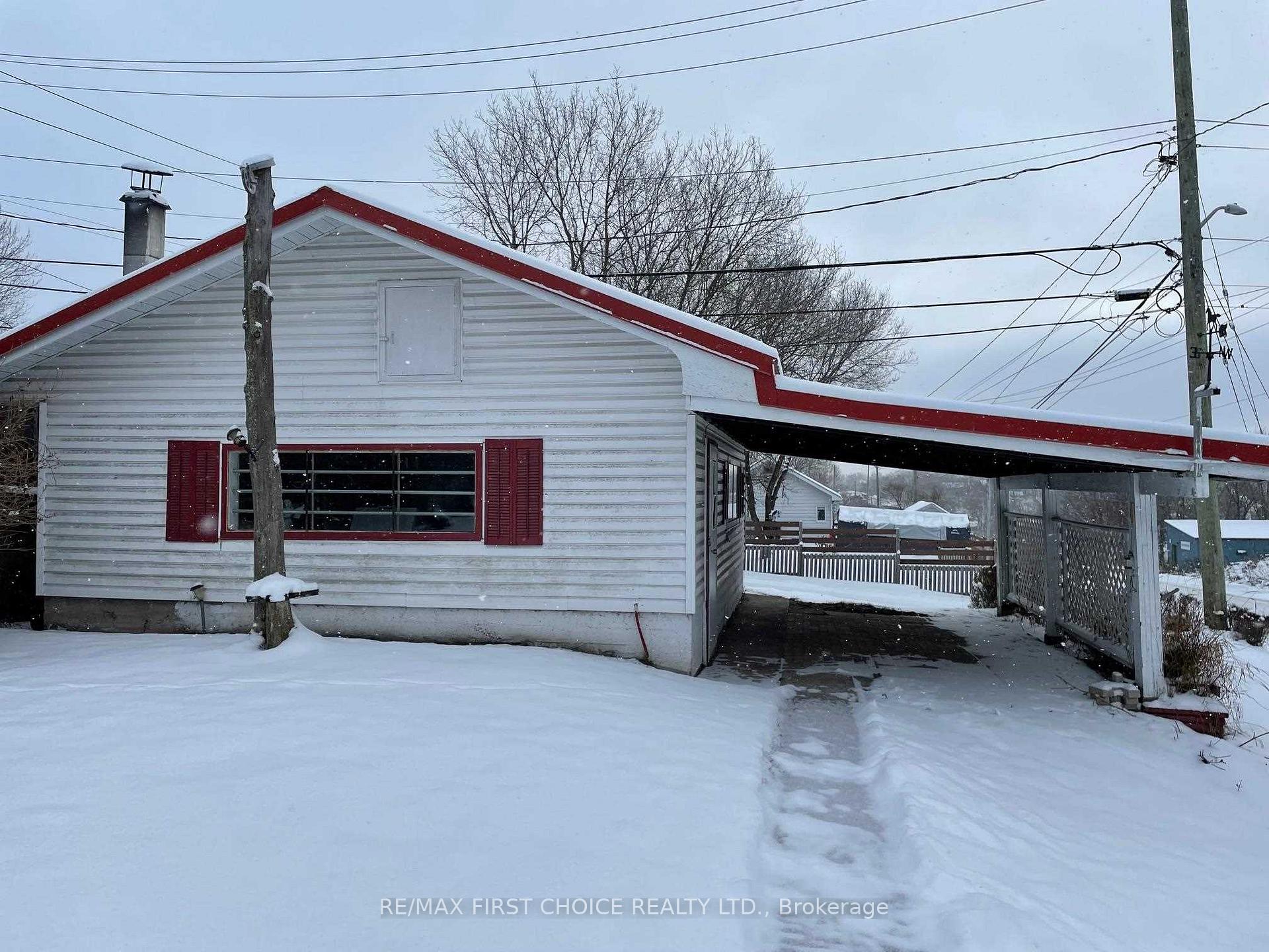 Photo 4 of 905 Seventh Street N, Kenora, Evergreen — HOMEH
