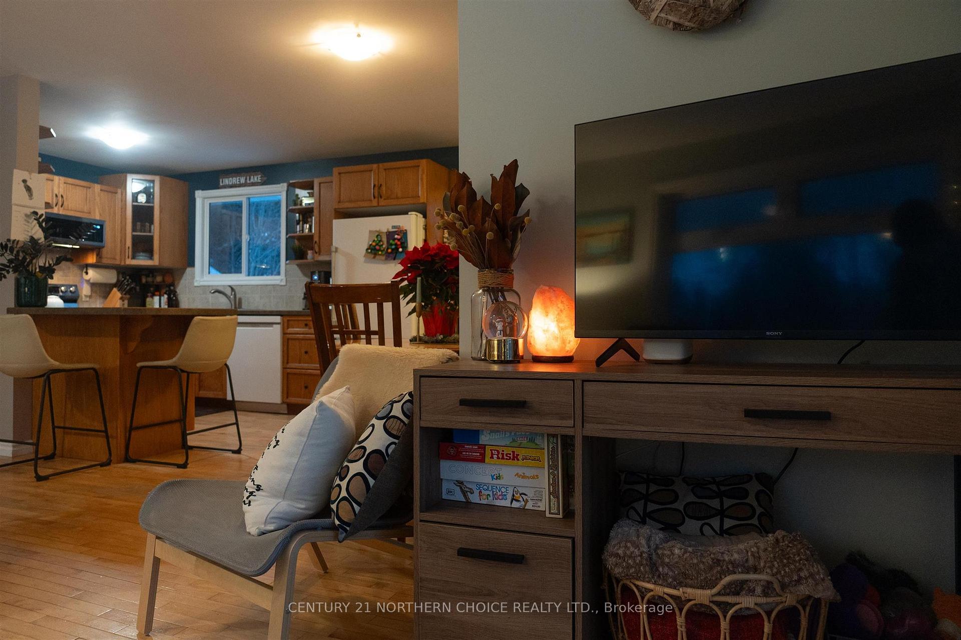 Photo 8 of 42 Sinclair Road, Kenora, Kenora East — HOMEH