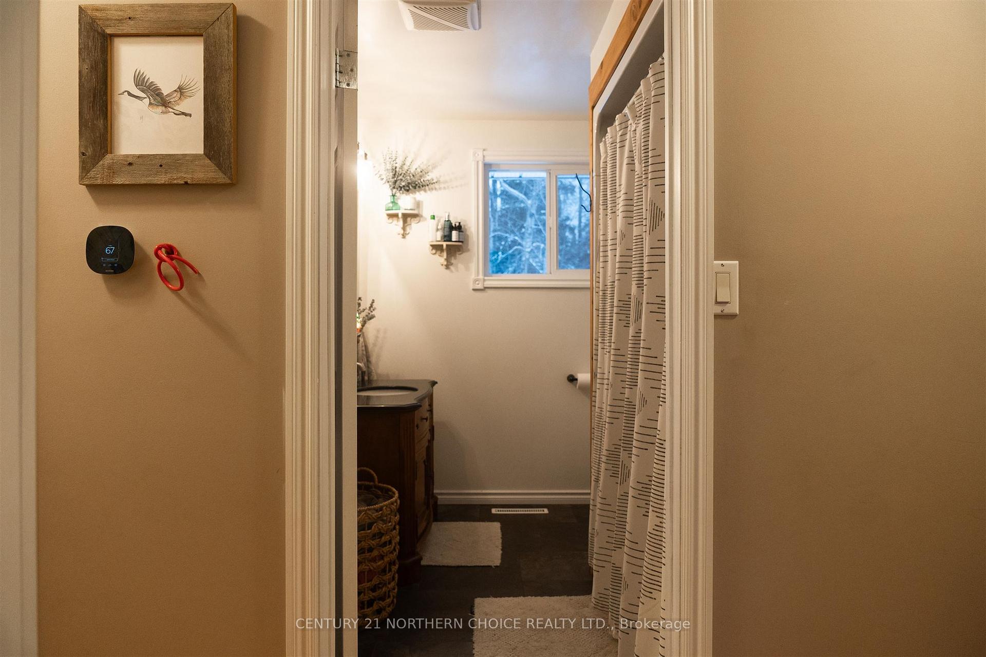 Photo 17 of 42 Sinclair Road, Kenora, Kenora East — HOMEH